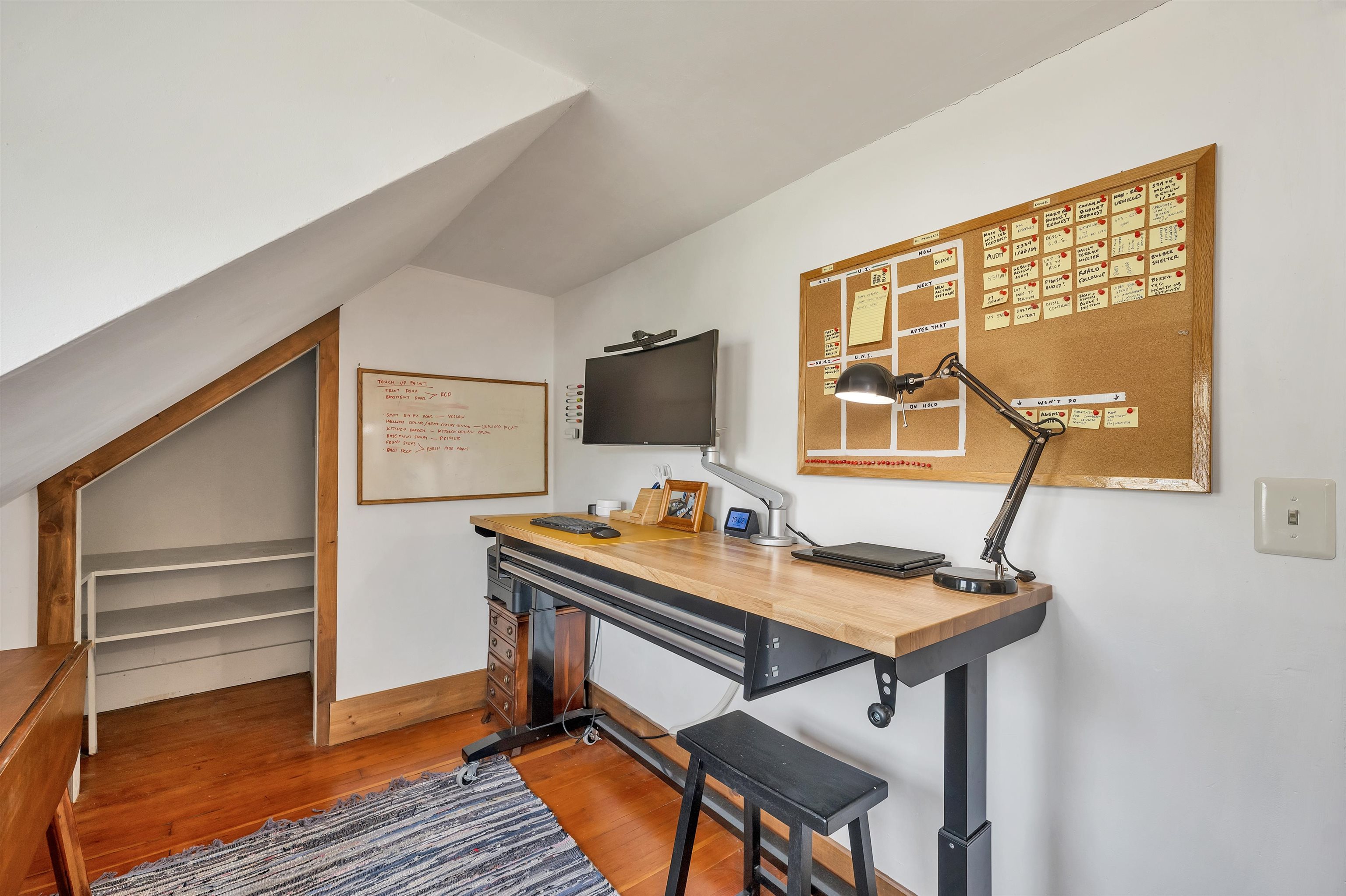 2nd floor nursery or office? 23169304