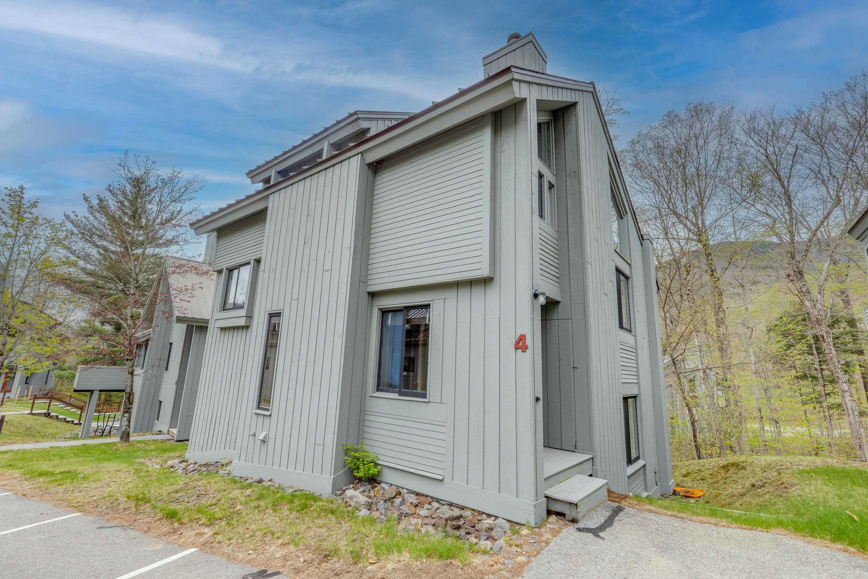 Lincoln NH Condo for sale $749,000 $416 per sq.ft.