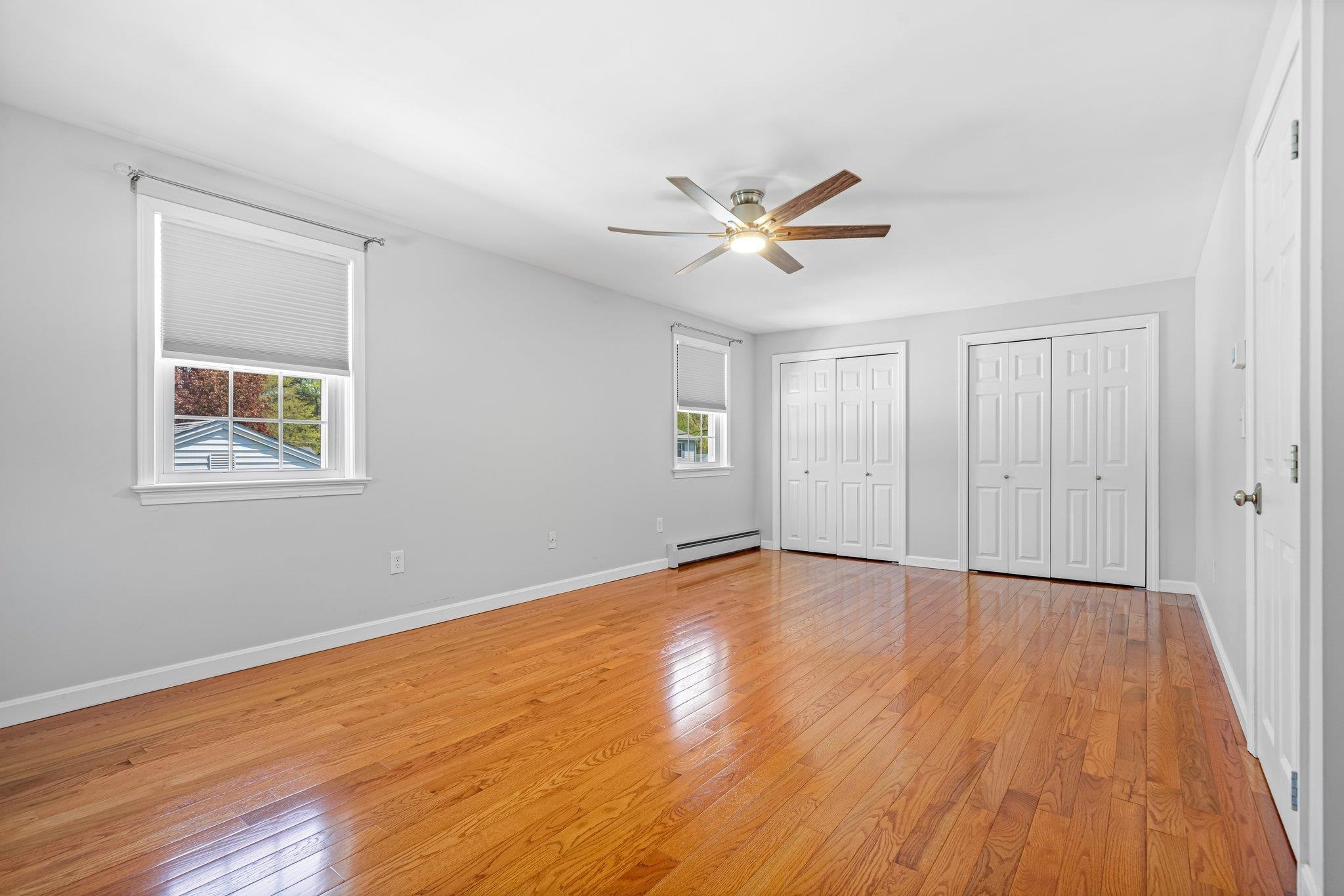 Beautiful hardwood floors 23195136