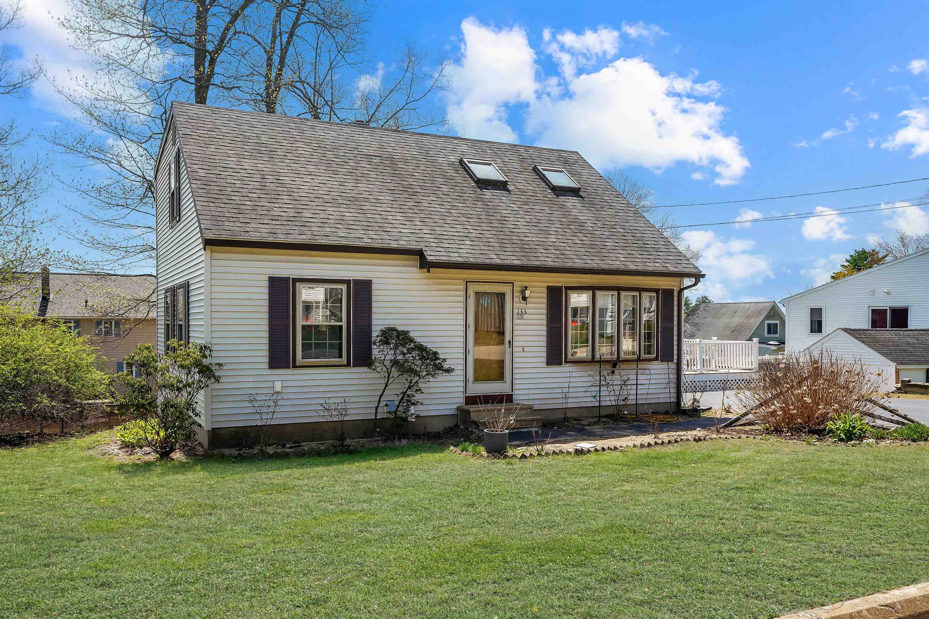 MANCHESTER NH Home for sale $$400,000 | $211 per sq.ft.