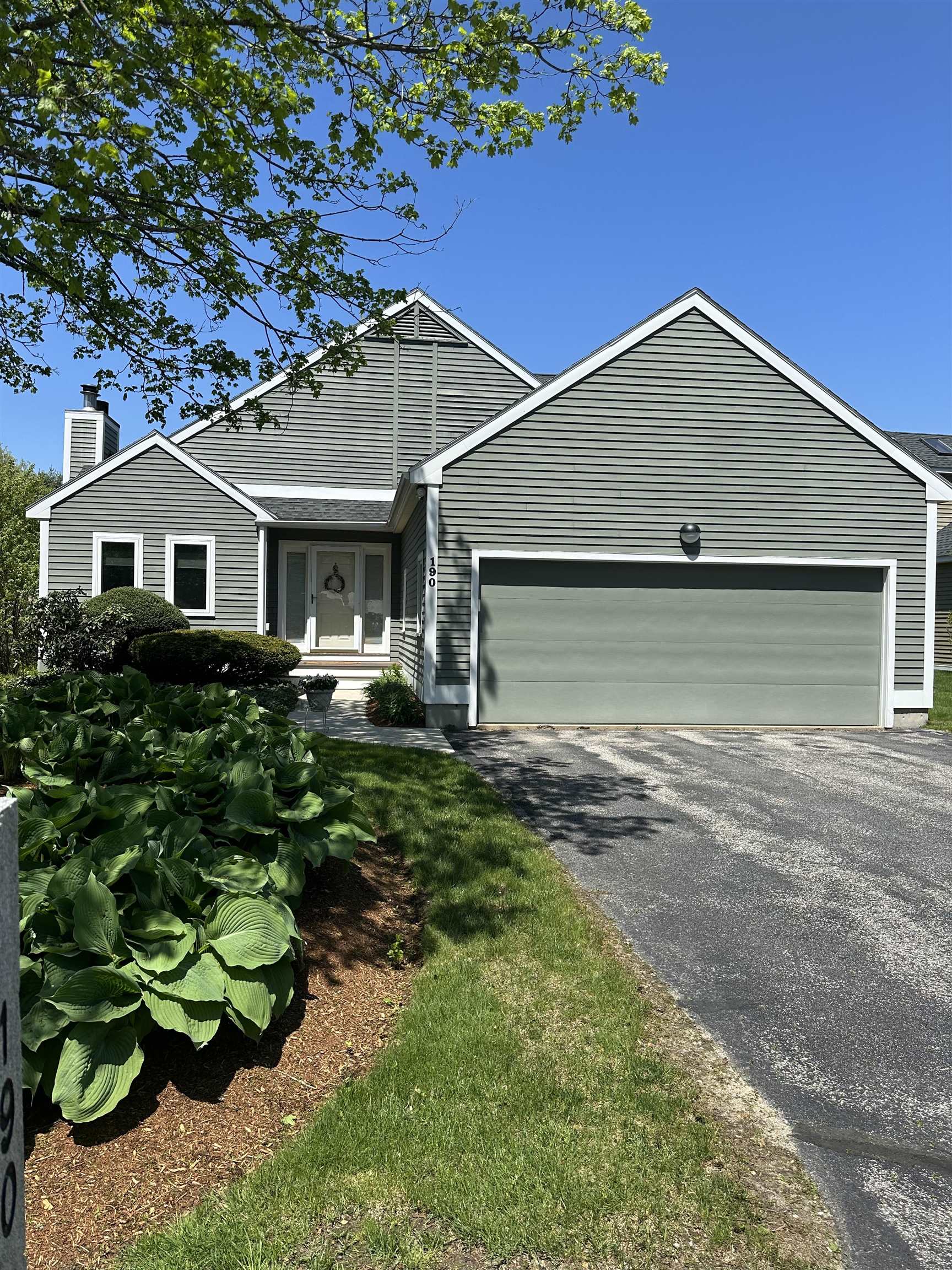 MANCHESTER NH Condos for sale