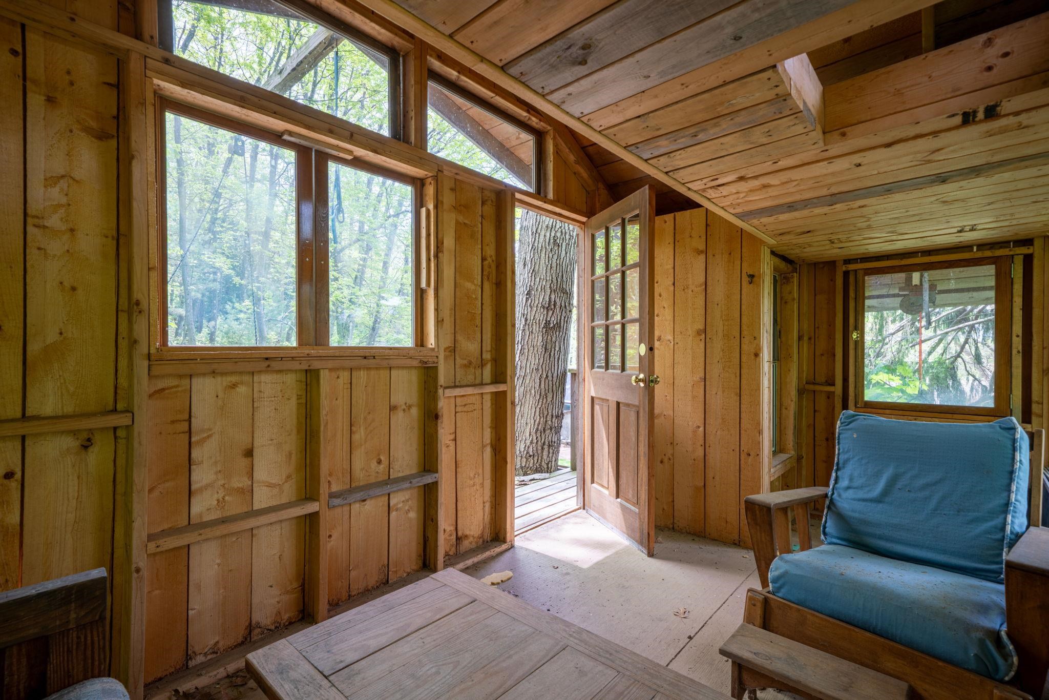 Tree House Interior 23215488