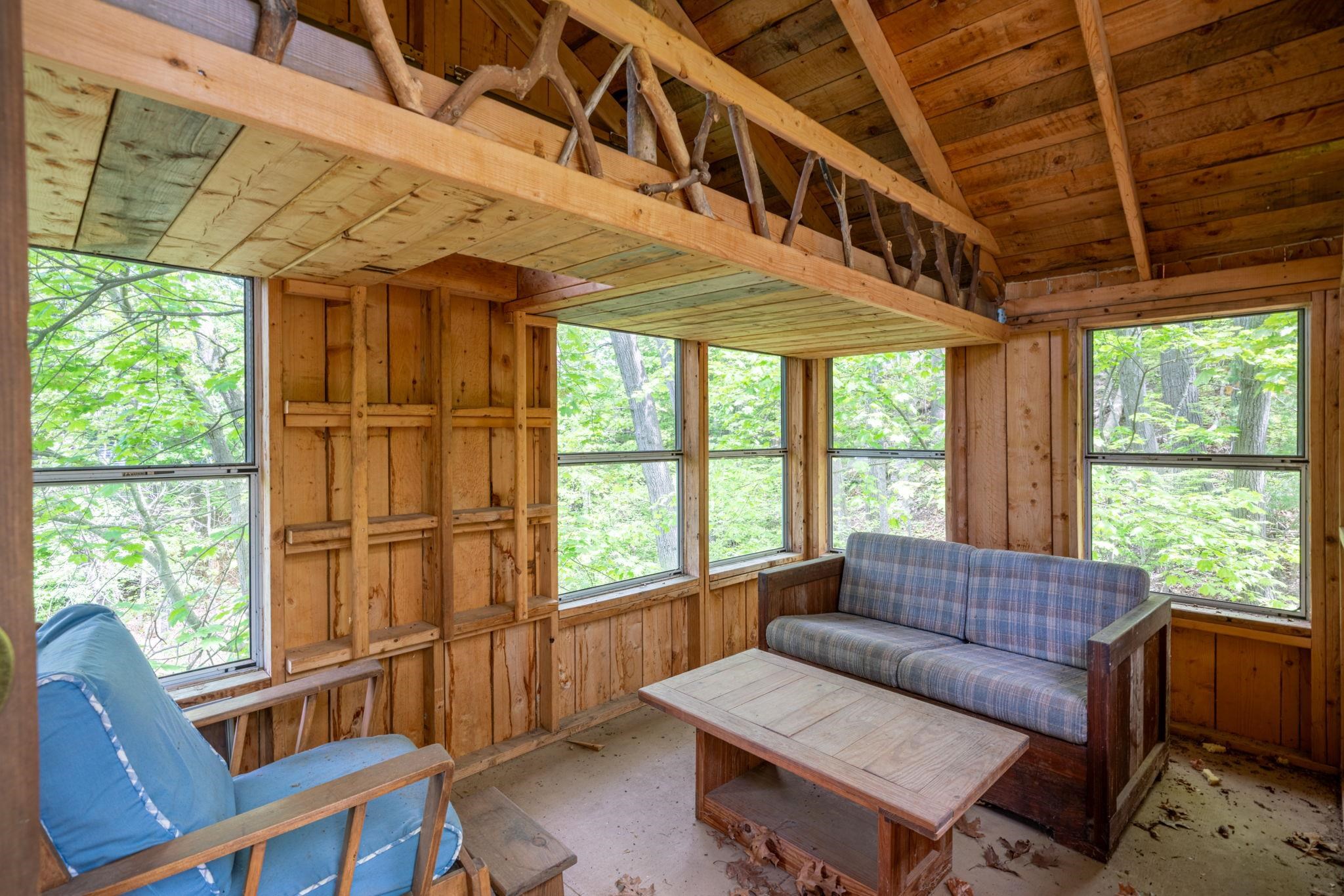 Tree House Interior 23215490