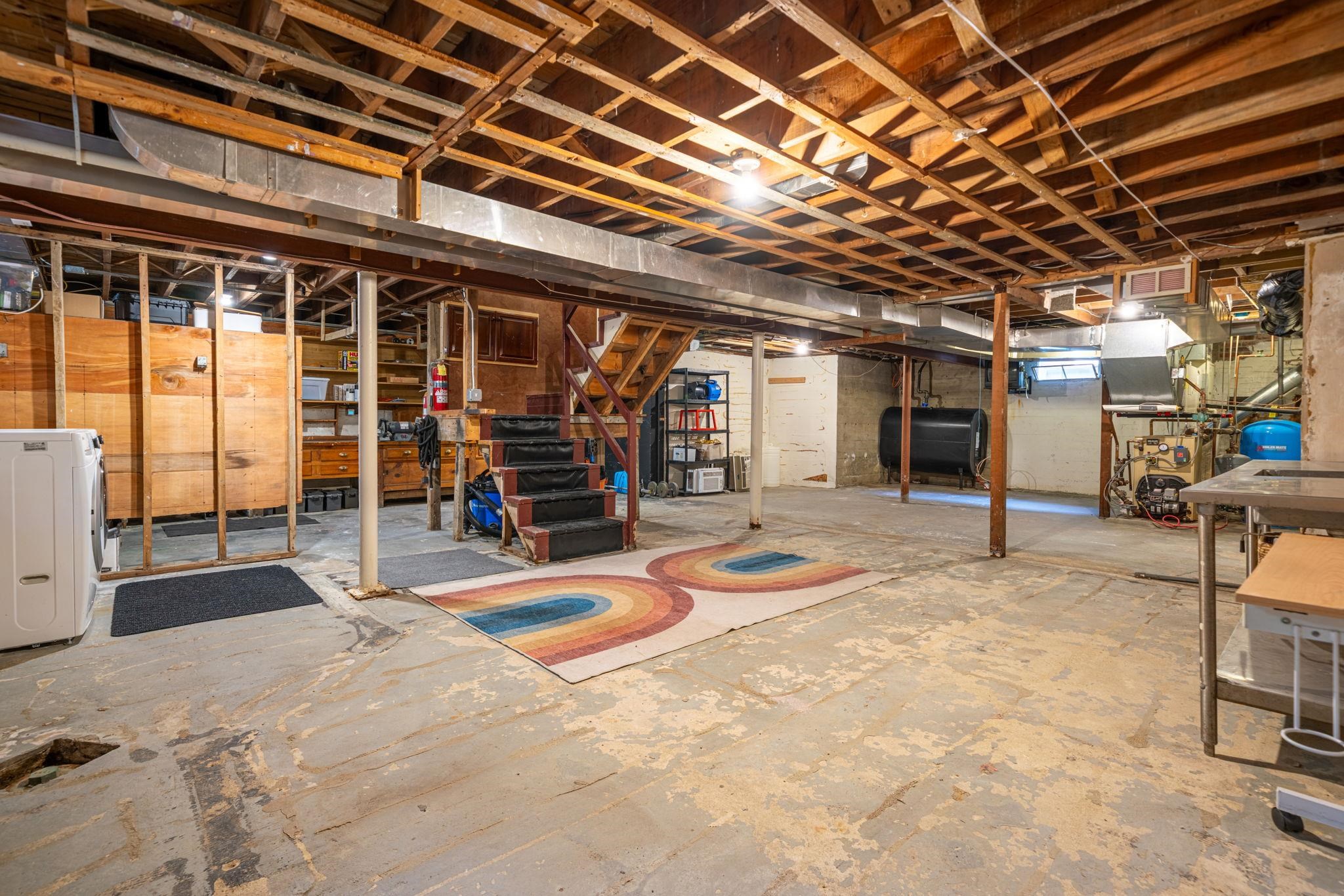 Basement 23215505