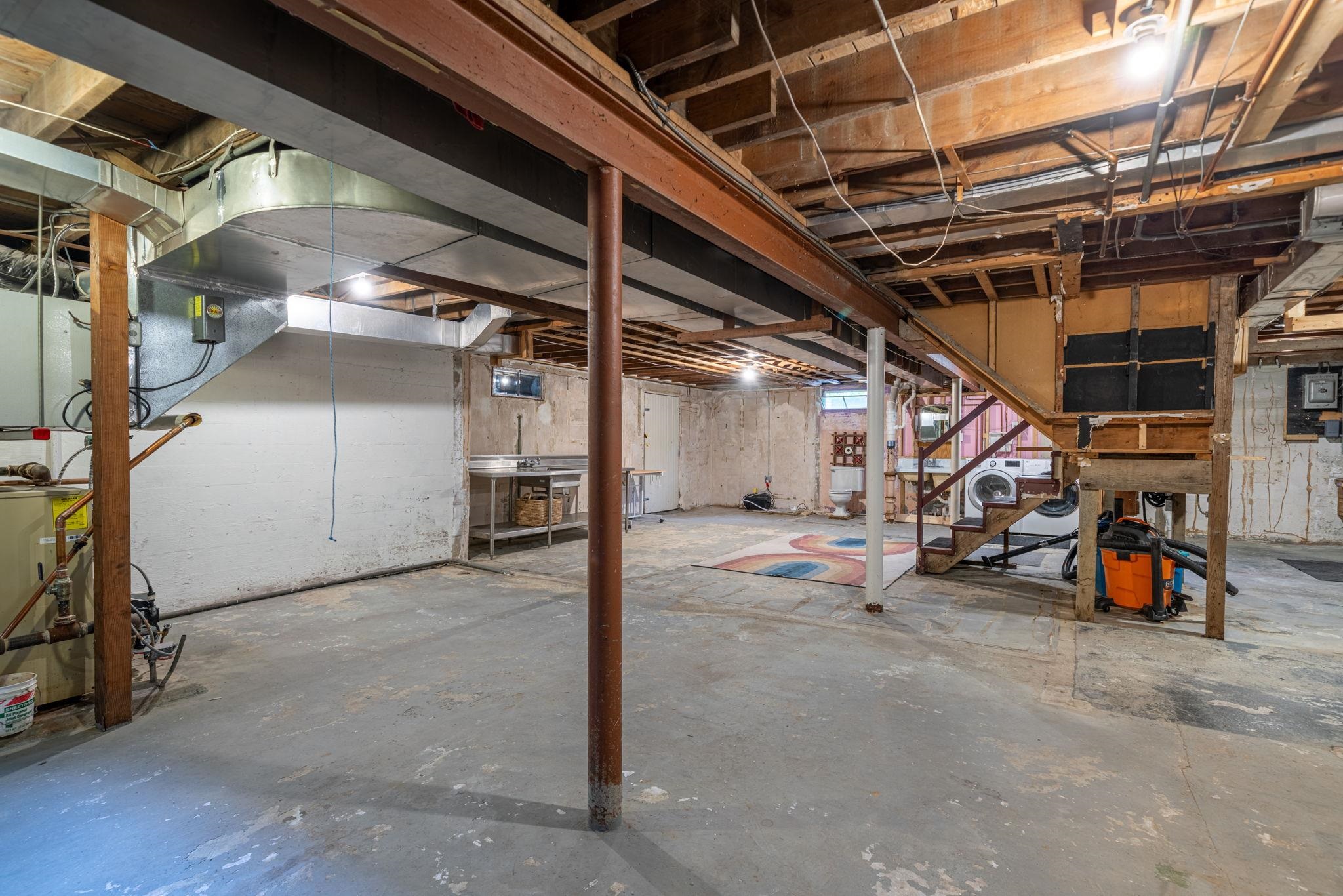 Basement 23214515