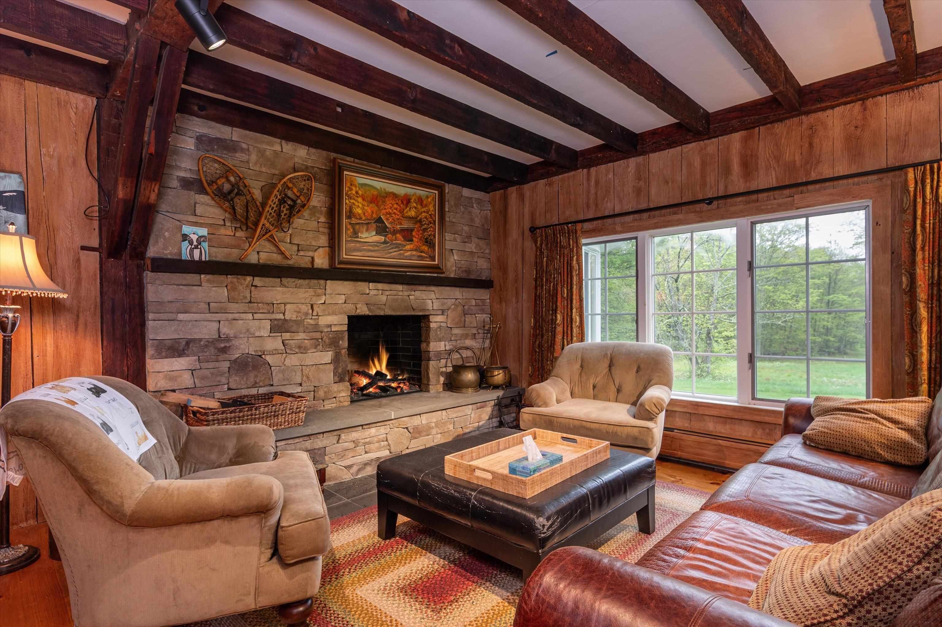 Wood burning fireplace 23176839