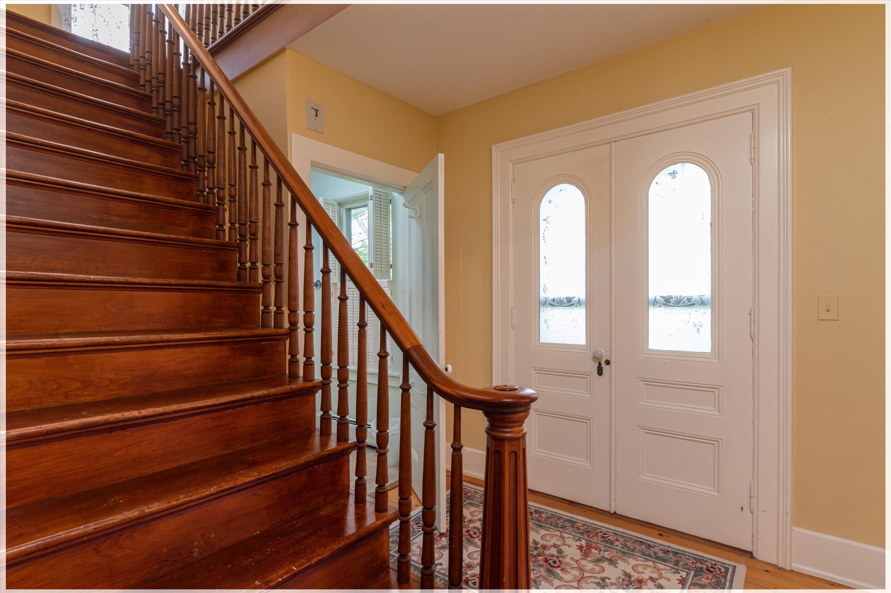 Front hall entry 23176852