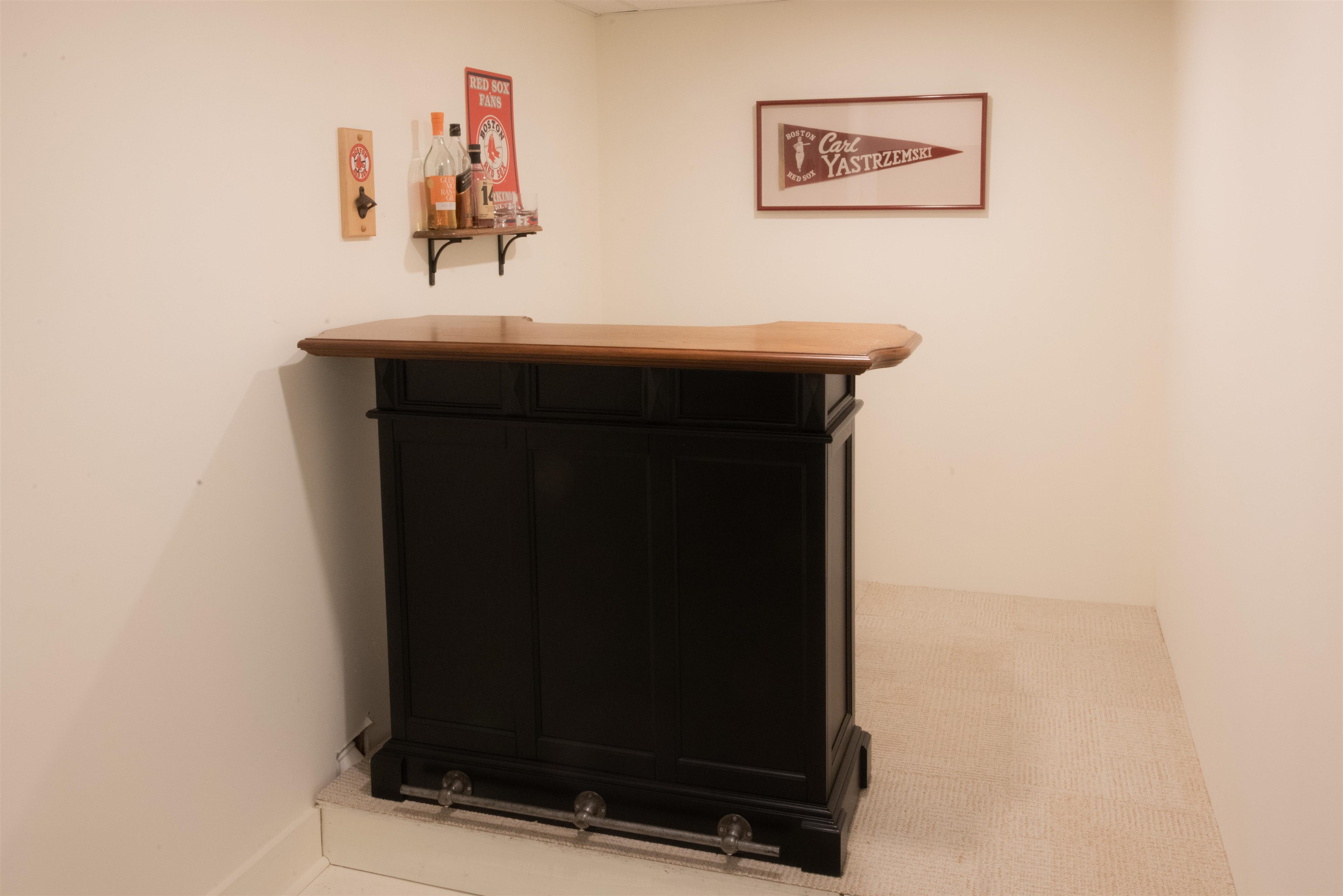 Small bar area 23218448