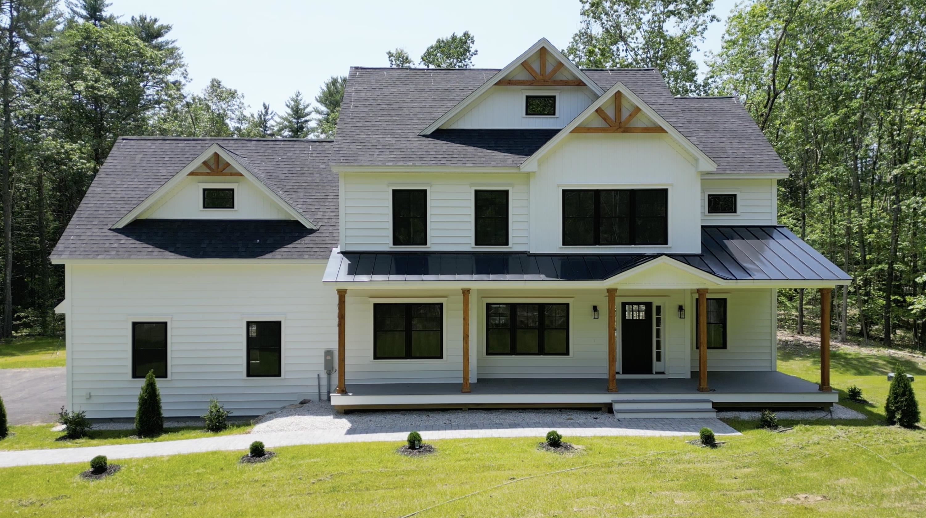 MLS 5041496: 286 South Road, Brentwood NH