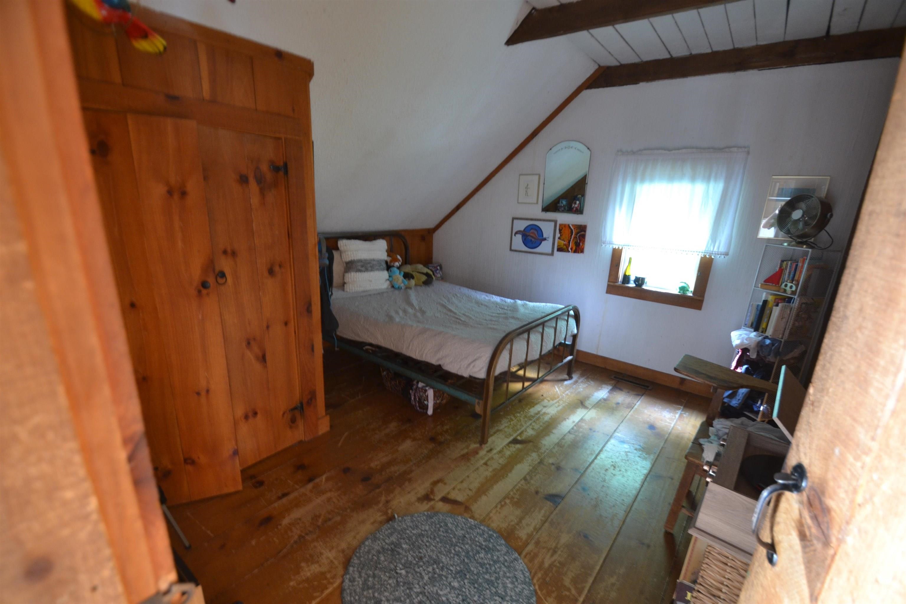 Barn Apt BR1