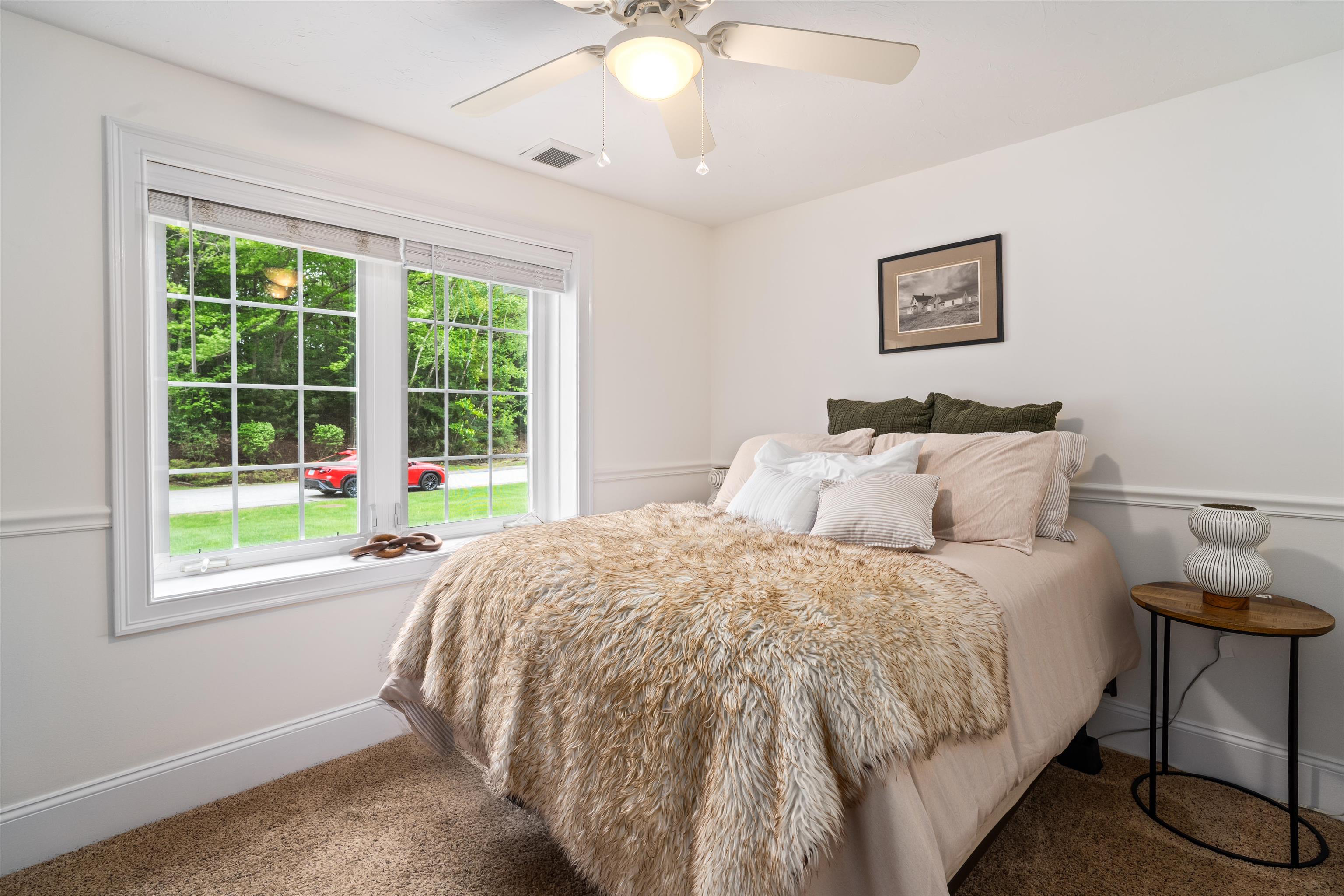 1st floor guest bedroom