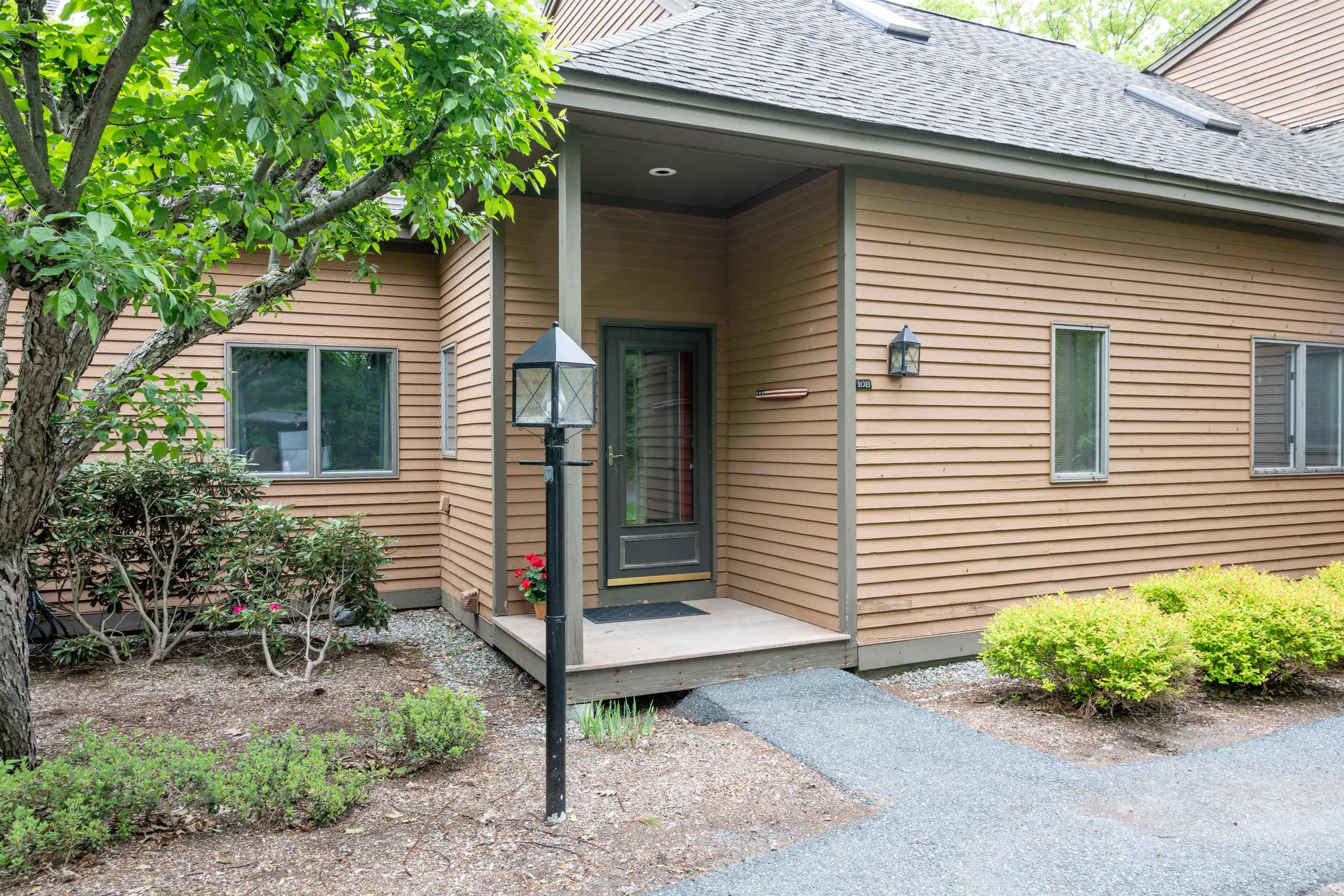 Village of Quechee in Town of Hartford VT Condo for sale $615,000 $252 per sq.ft.
