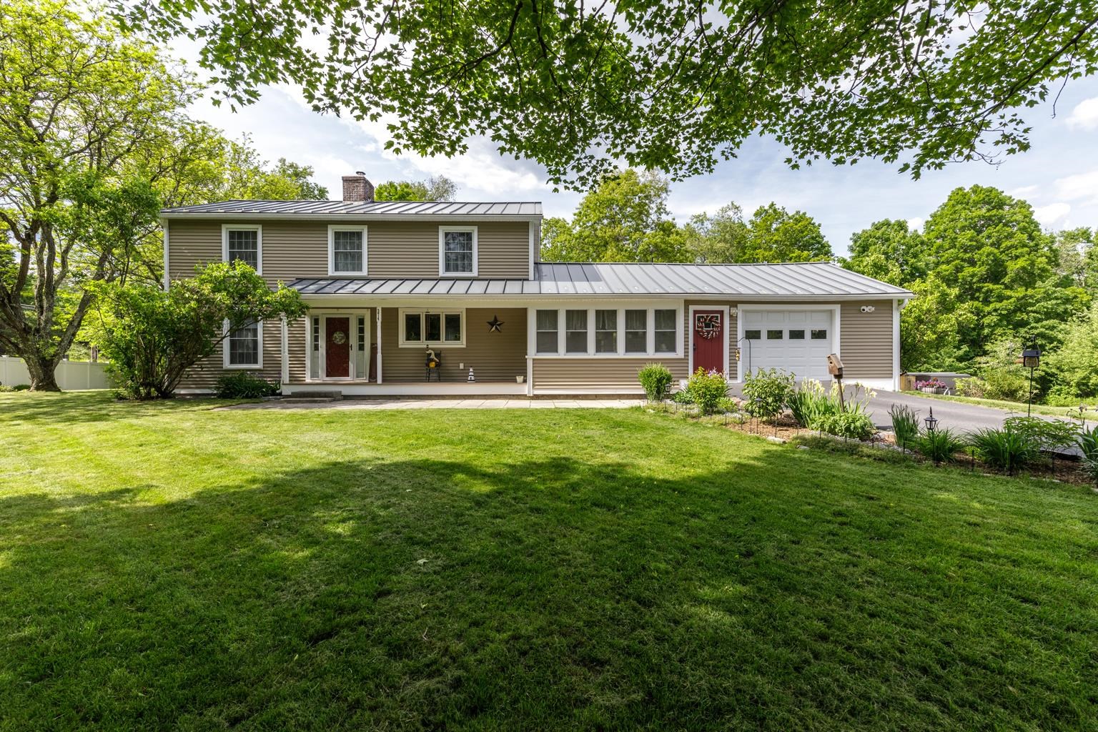 Photo of 374 Rush Road Henniker NH 03242