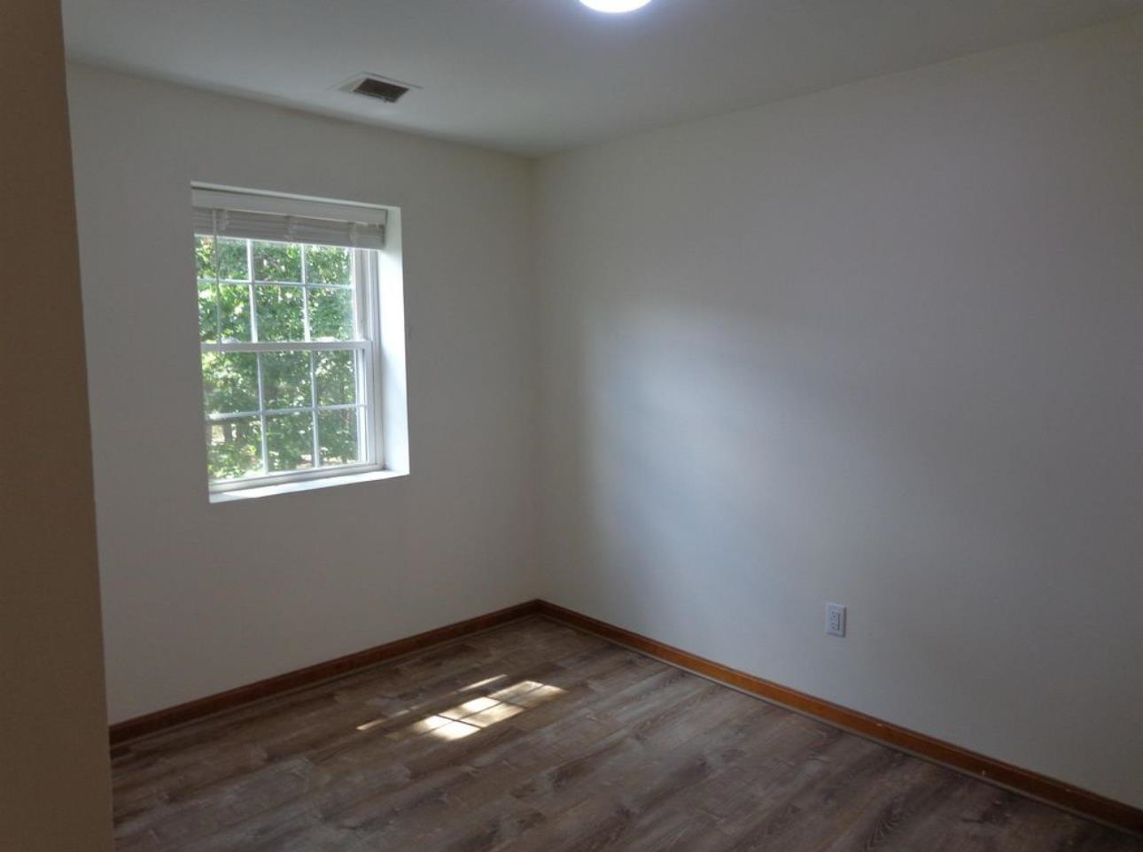 Photo 8 of 20