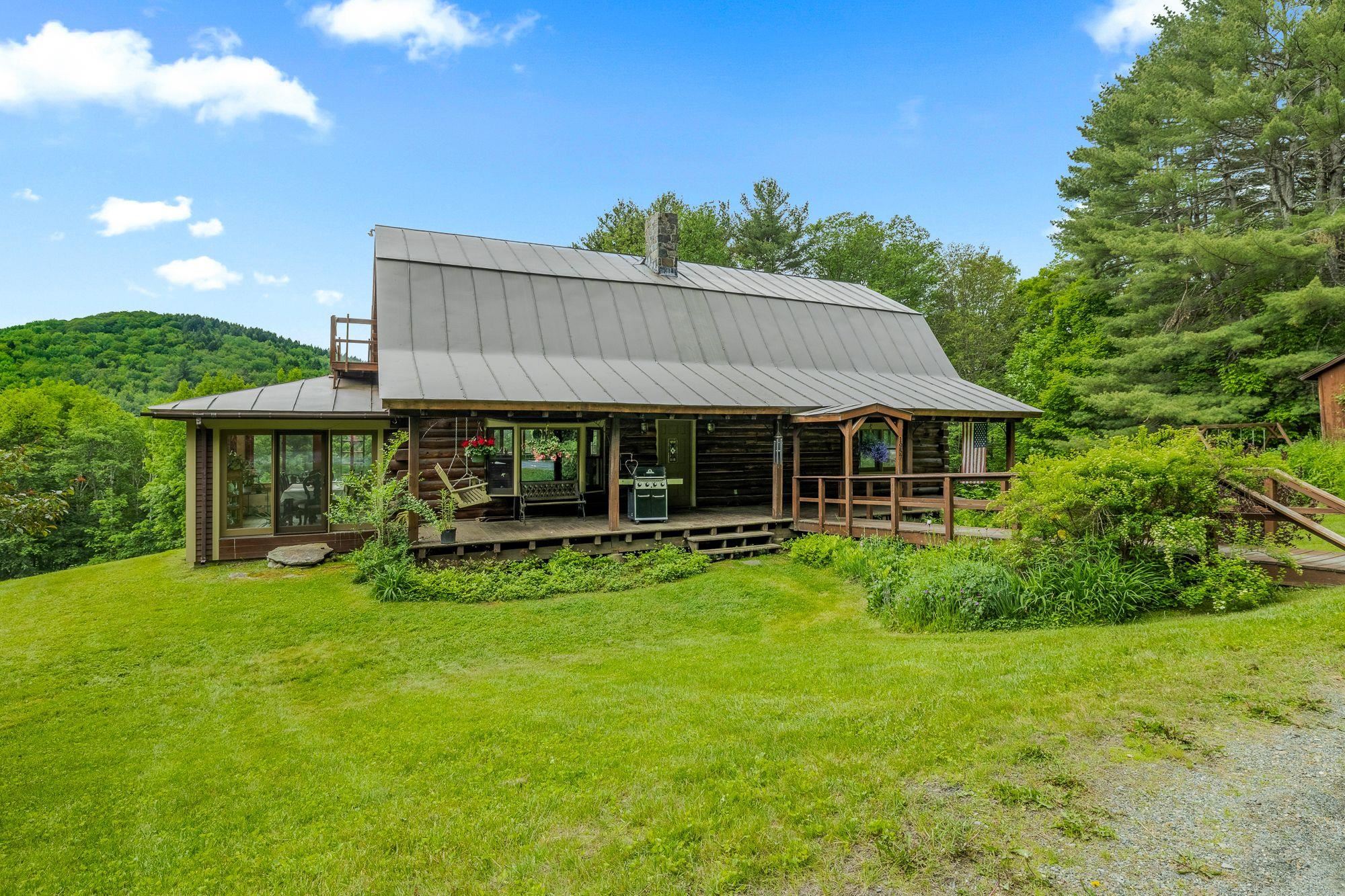 Thetford VT Home for sale $535,000 $228 per sq.ft.