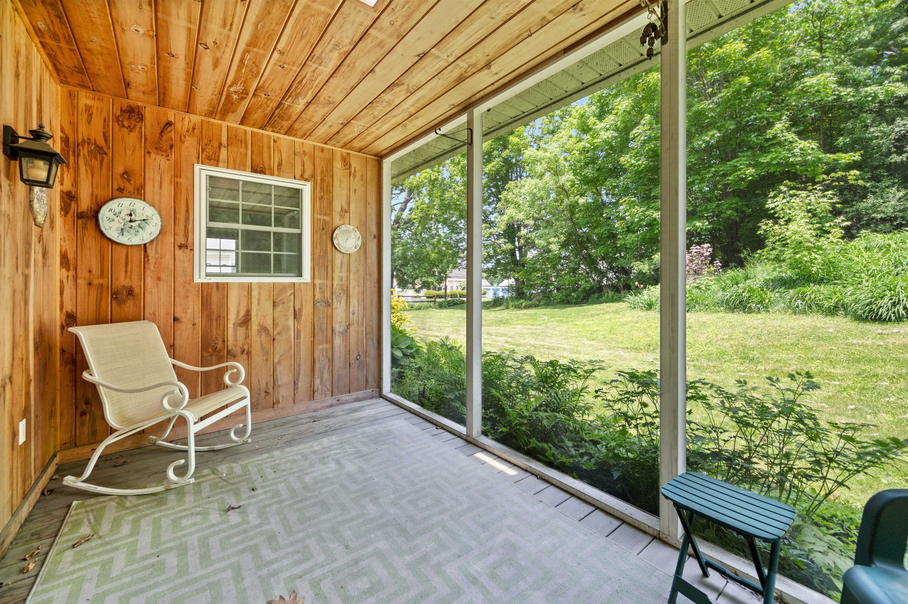 Apartment screened in porch