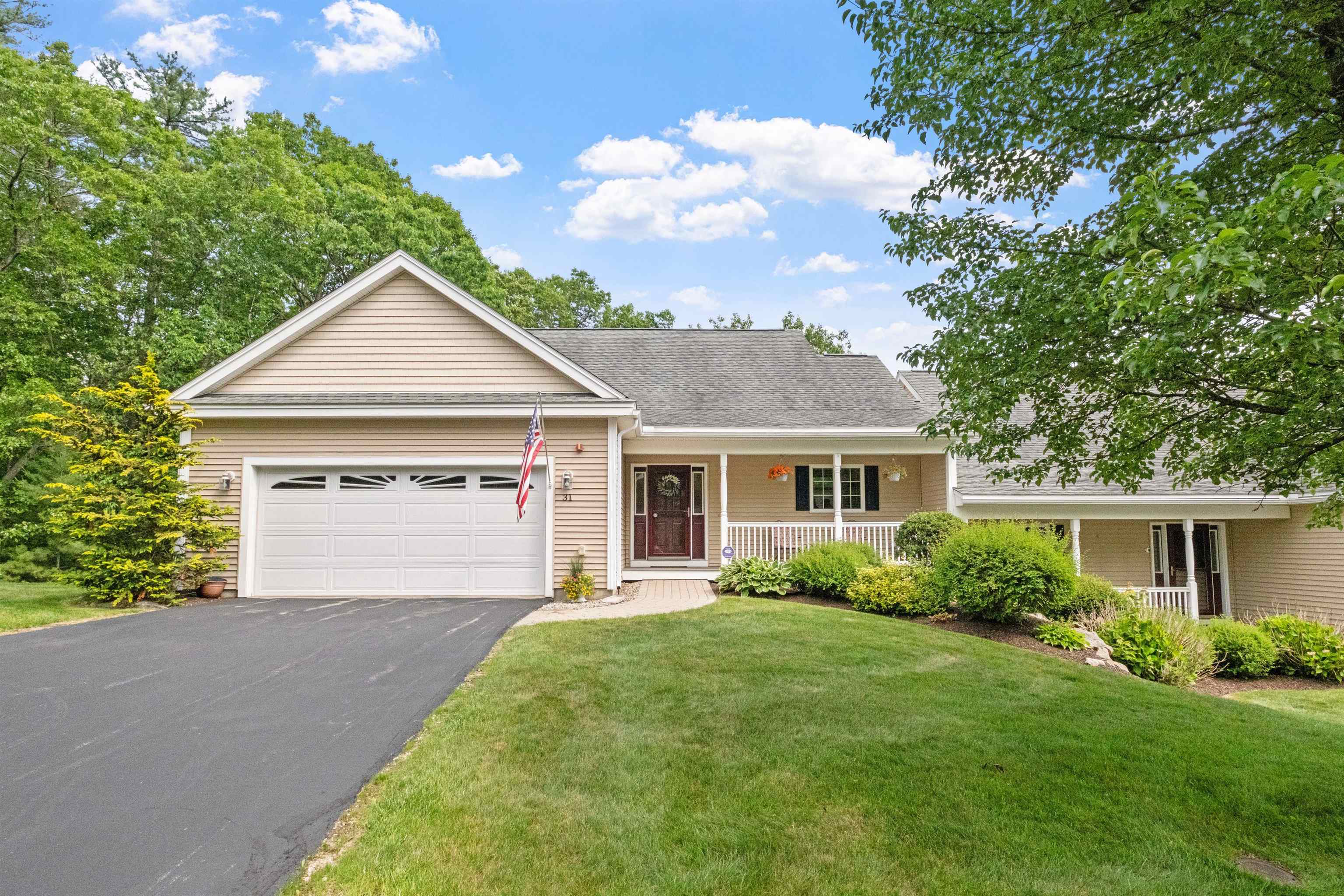 Photo of 31 Shaker Hill Road Hooksett NH 03106
