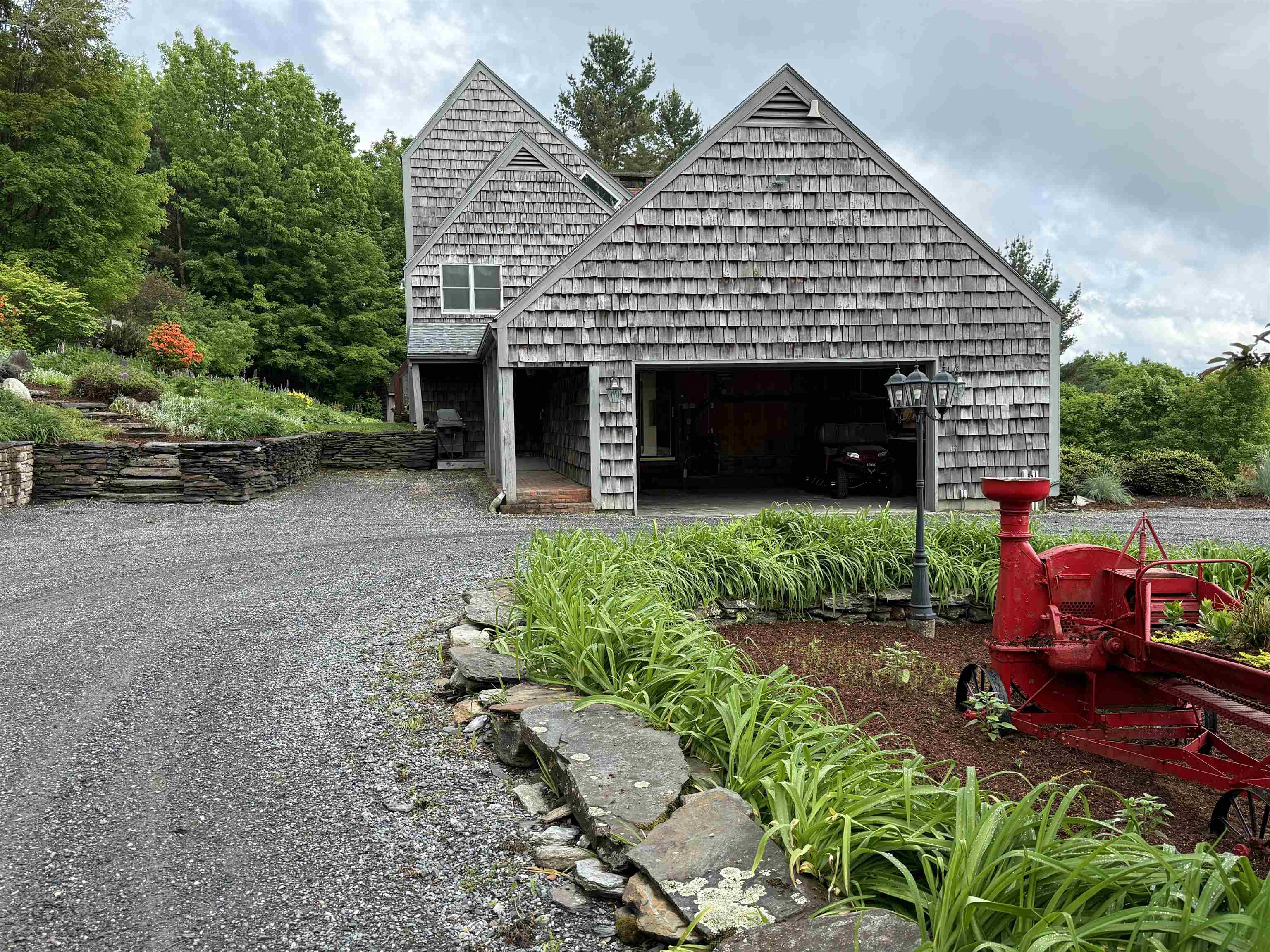 ATTACHED GARAGE