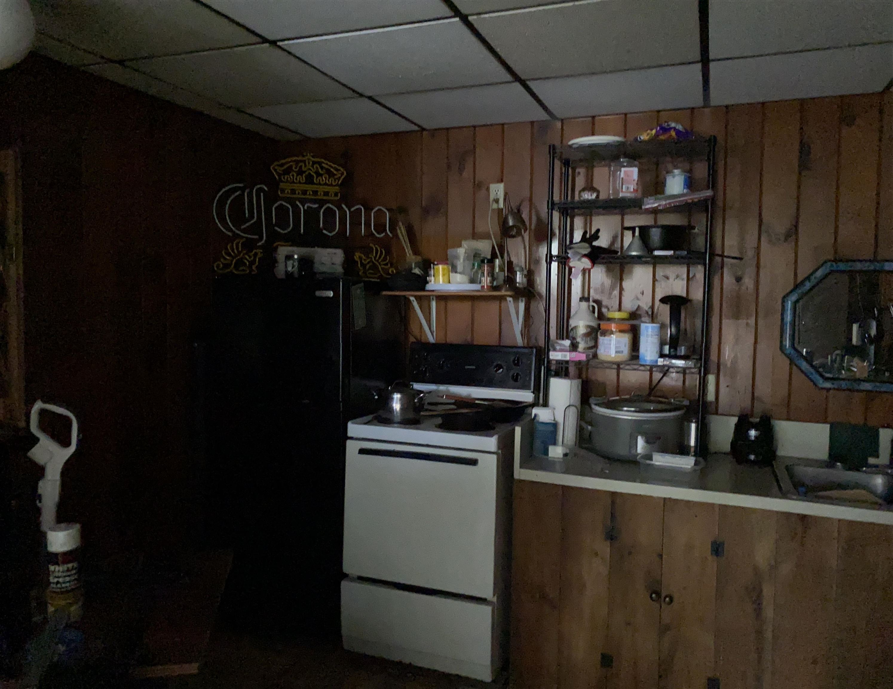North Efficiency Apt - Kitchen