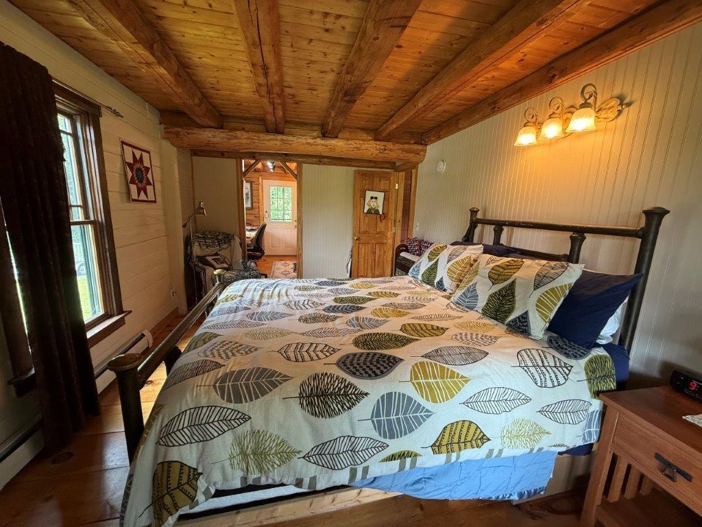 First Floor Bedroom 23526885