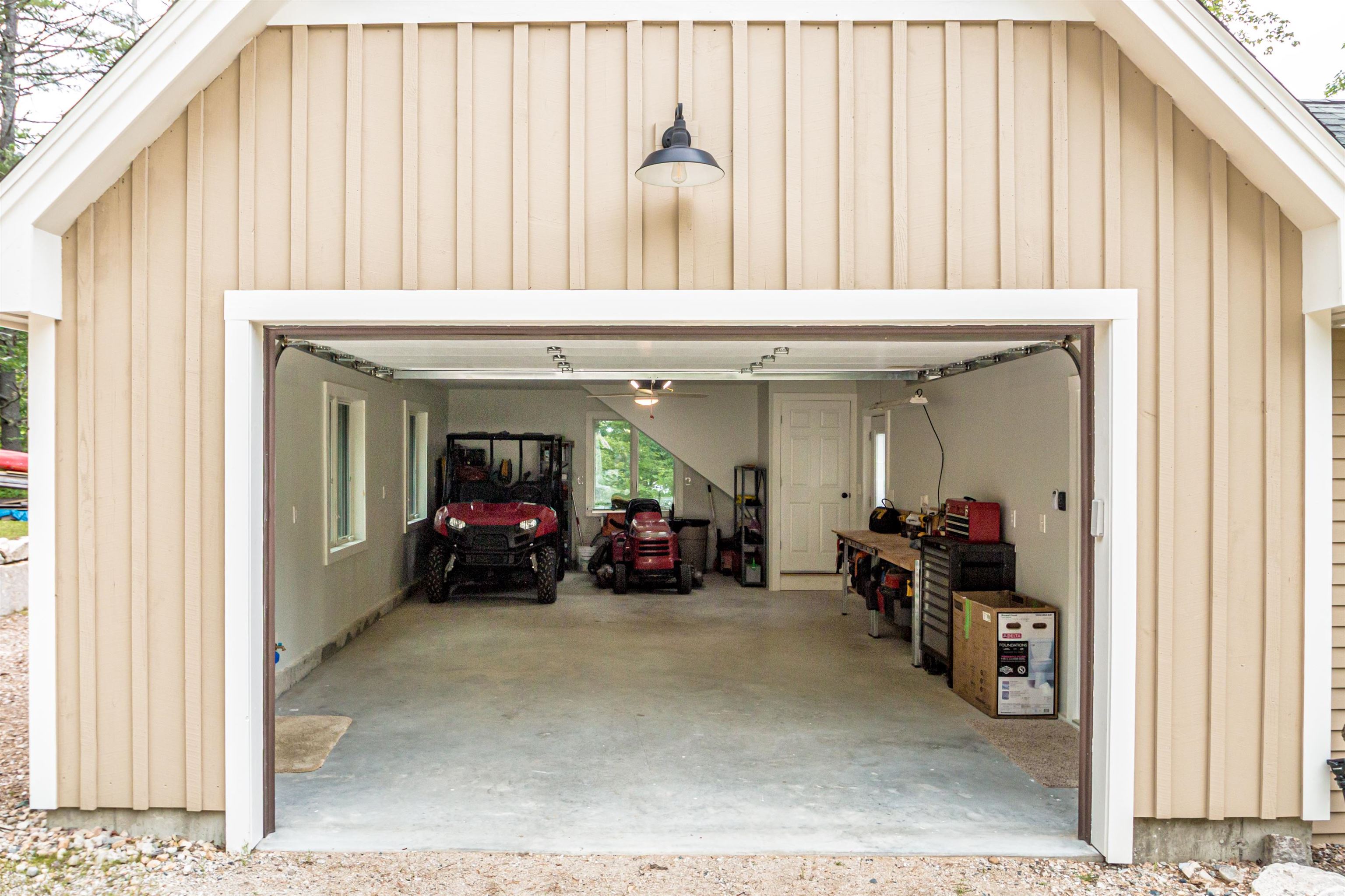 Spacious Garage