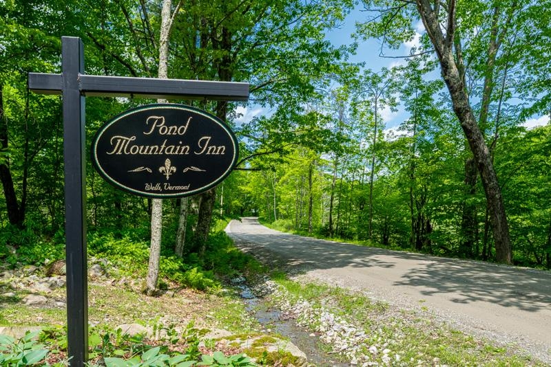 Pond Mountain Inn Sign at Property Entrance