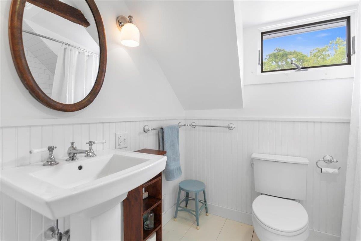 Upstairs Bathroom...
