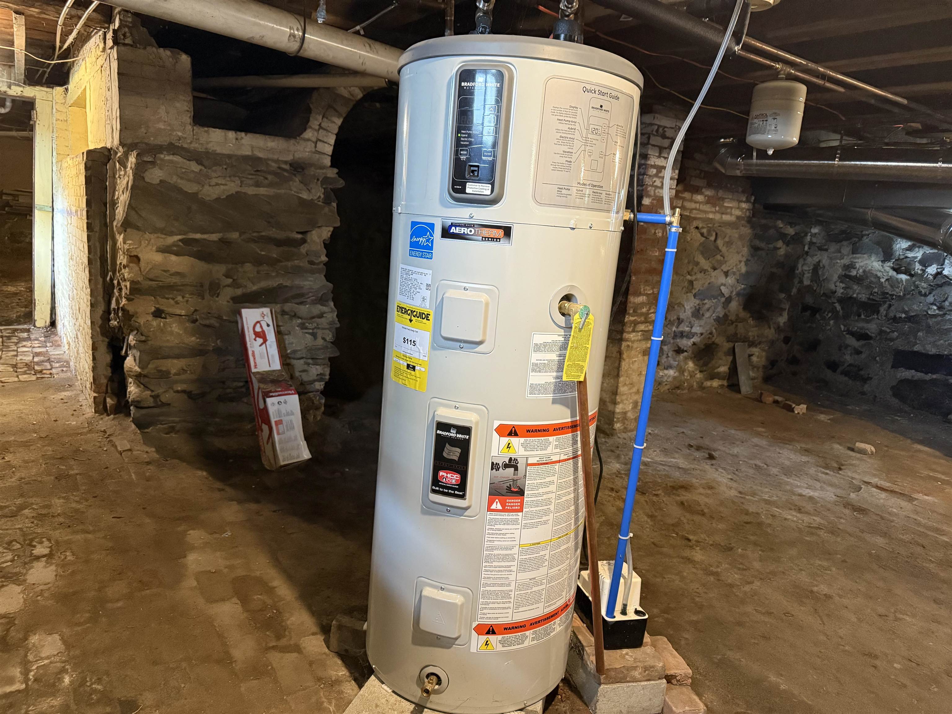 Hot water tank