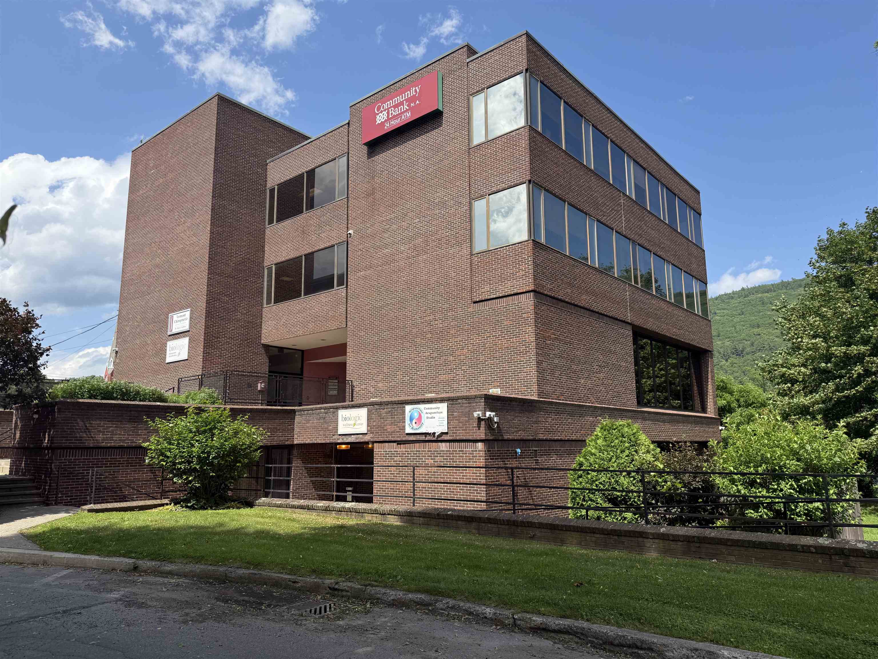 Professional office building in the heart of...