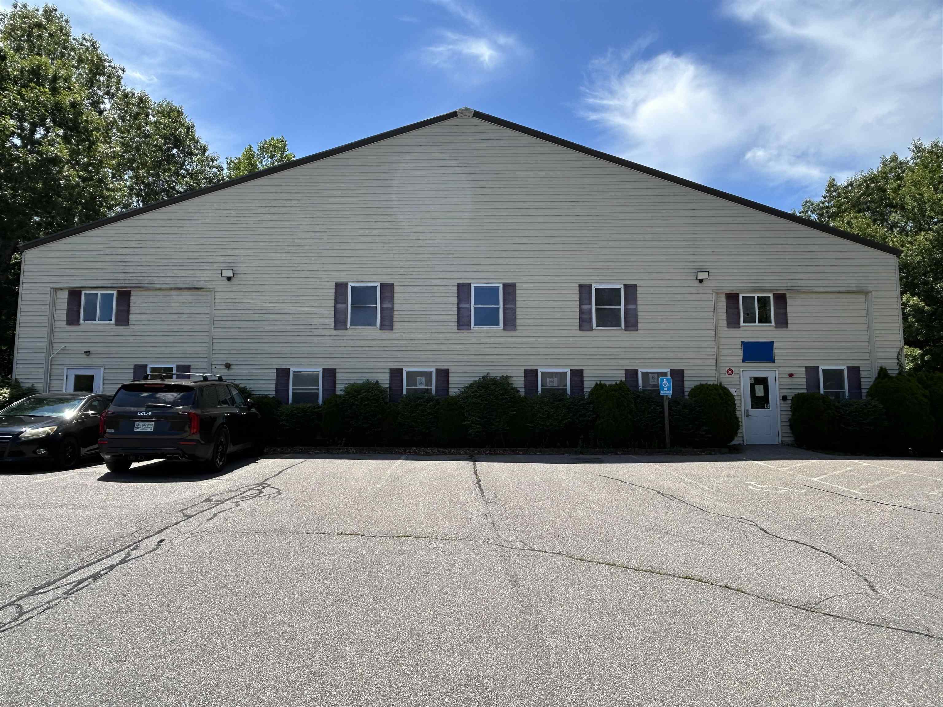 Photo of 8 Continental Drive Exeter NH 03833