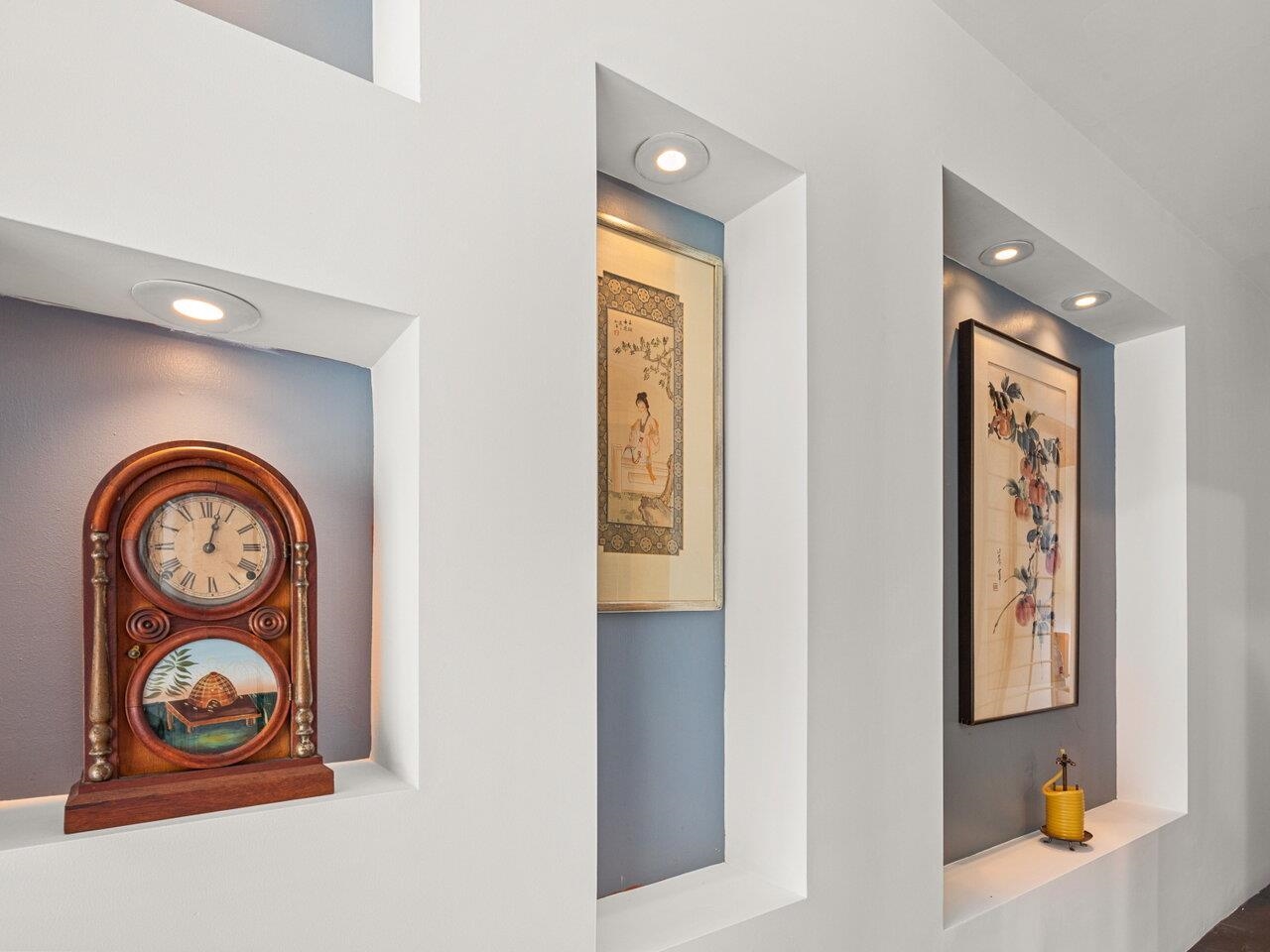 Hallway to Primary and Spa