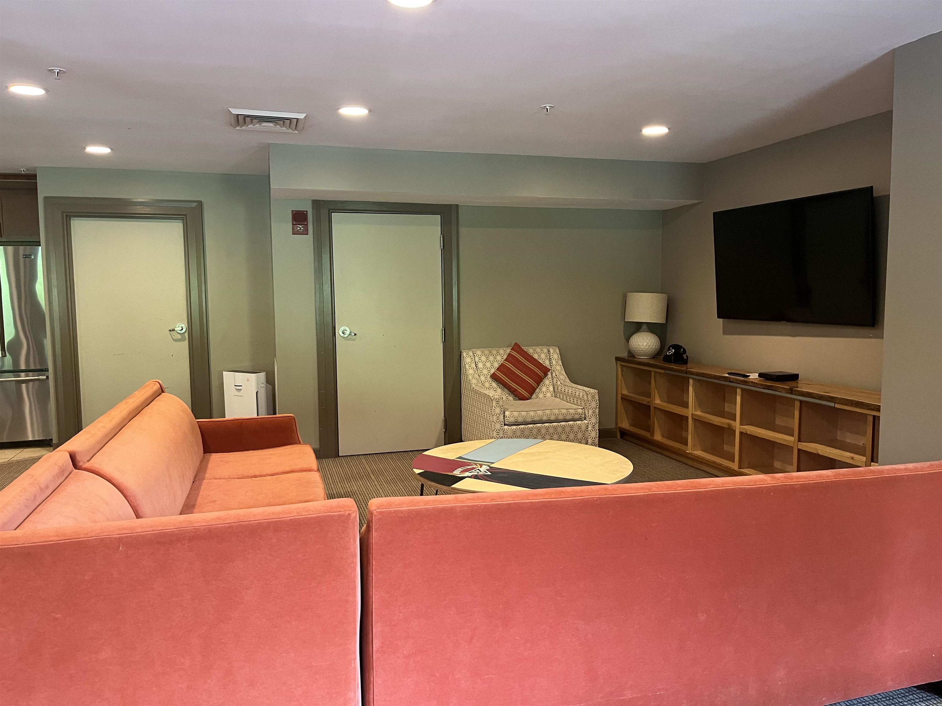 Owners lounge