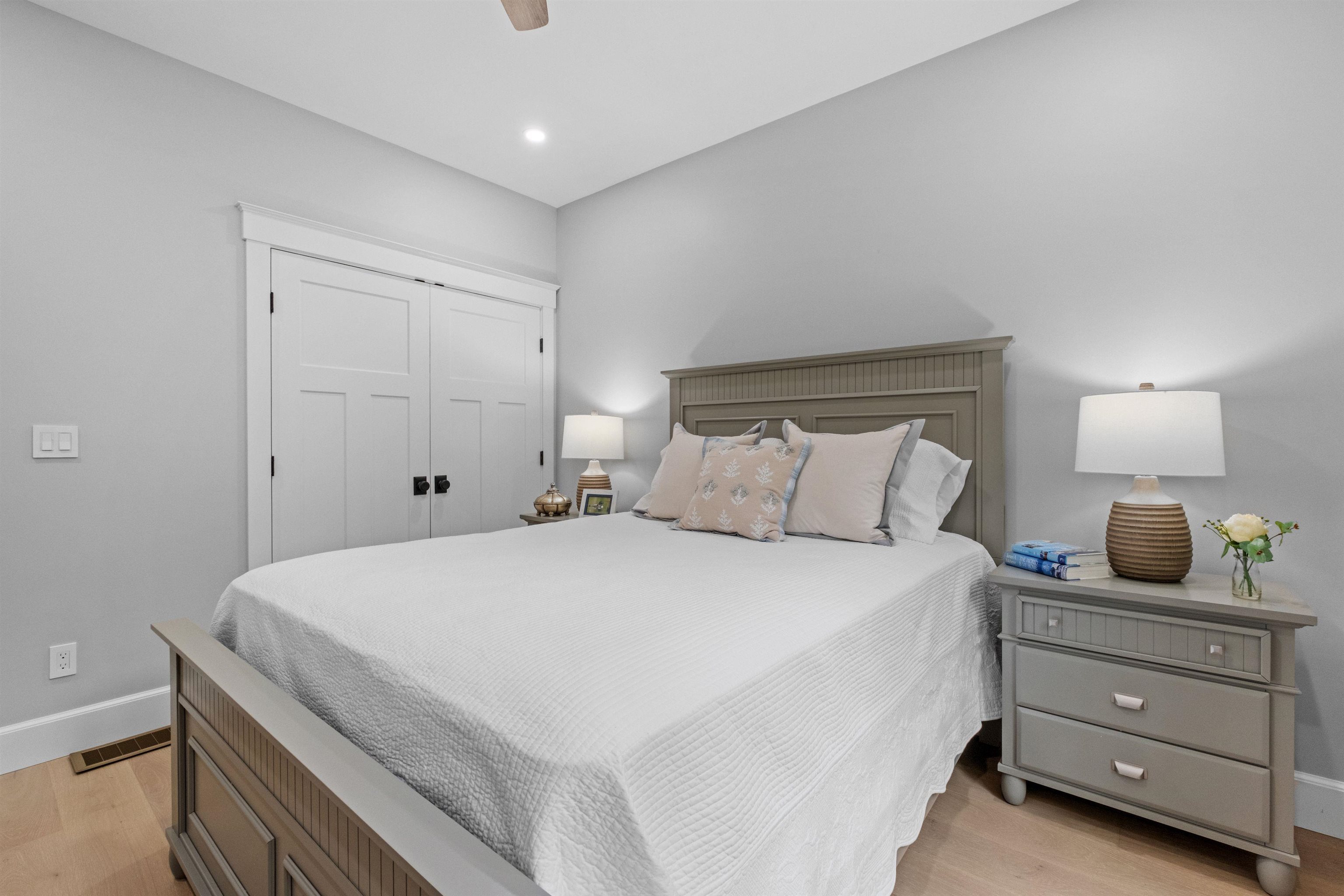 Guest bedroom