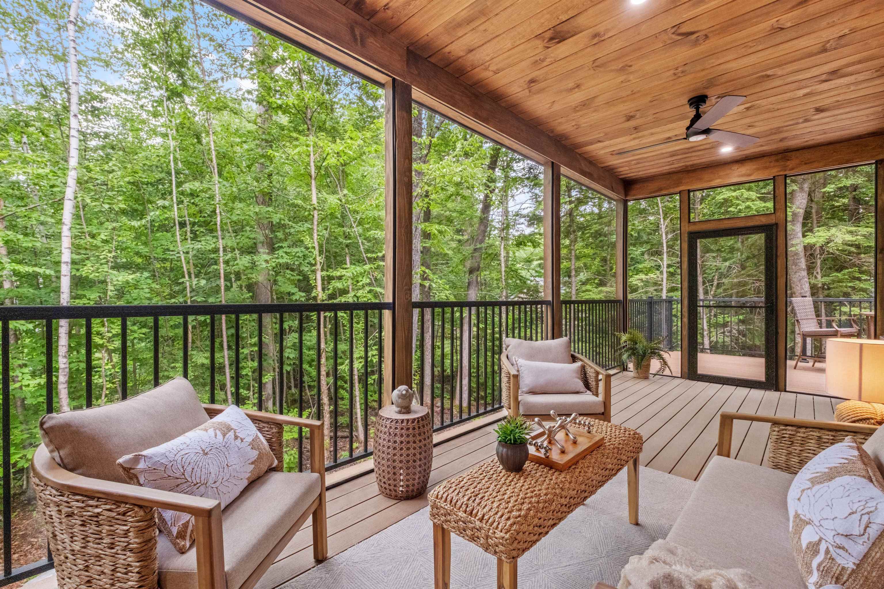 Screened-In Porch