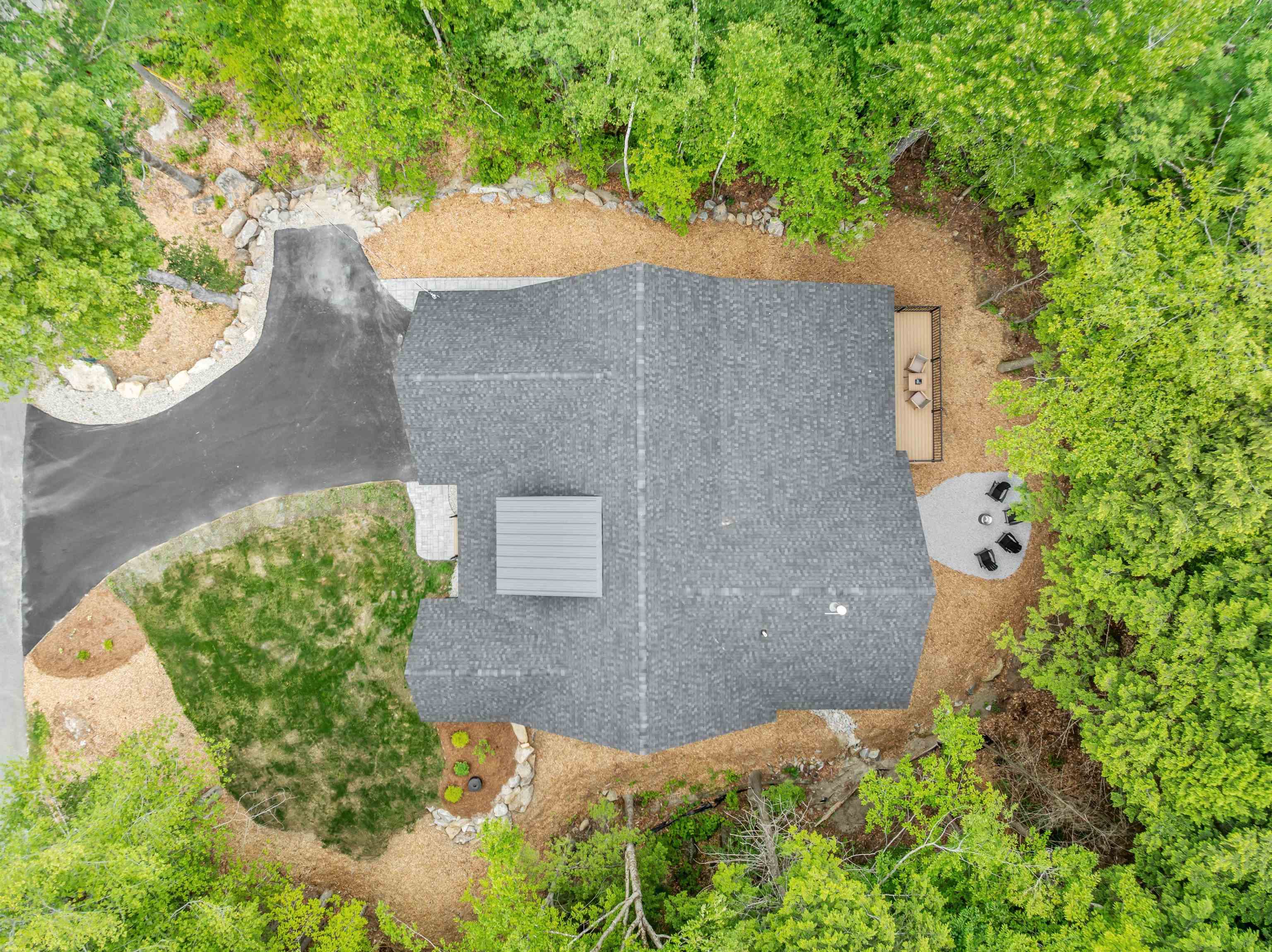Private corner lot