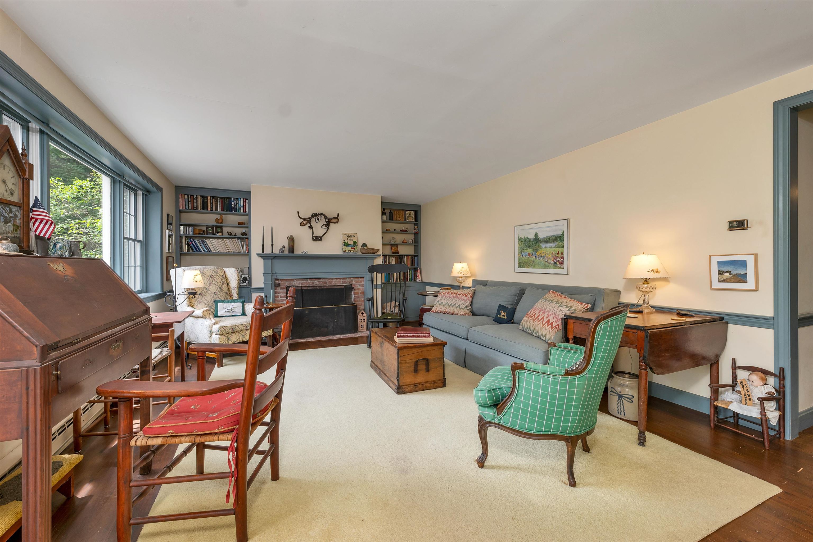 Living room with fireplace