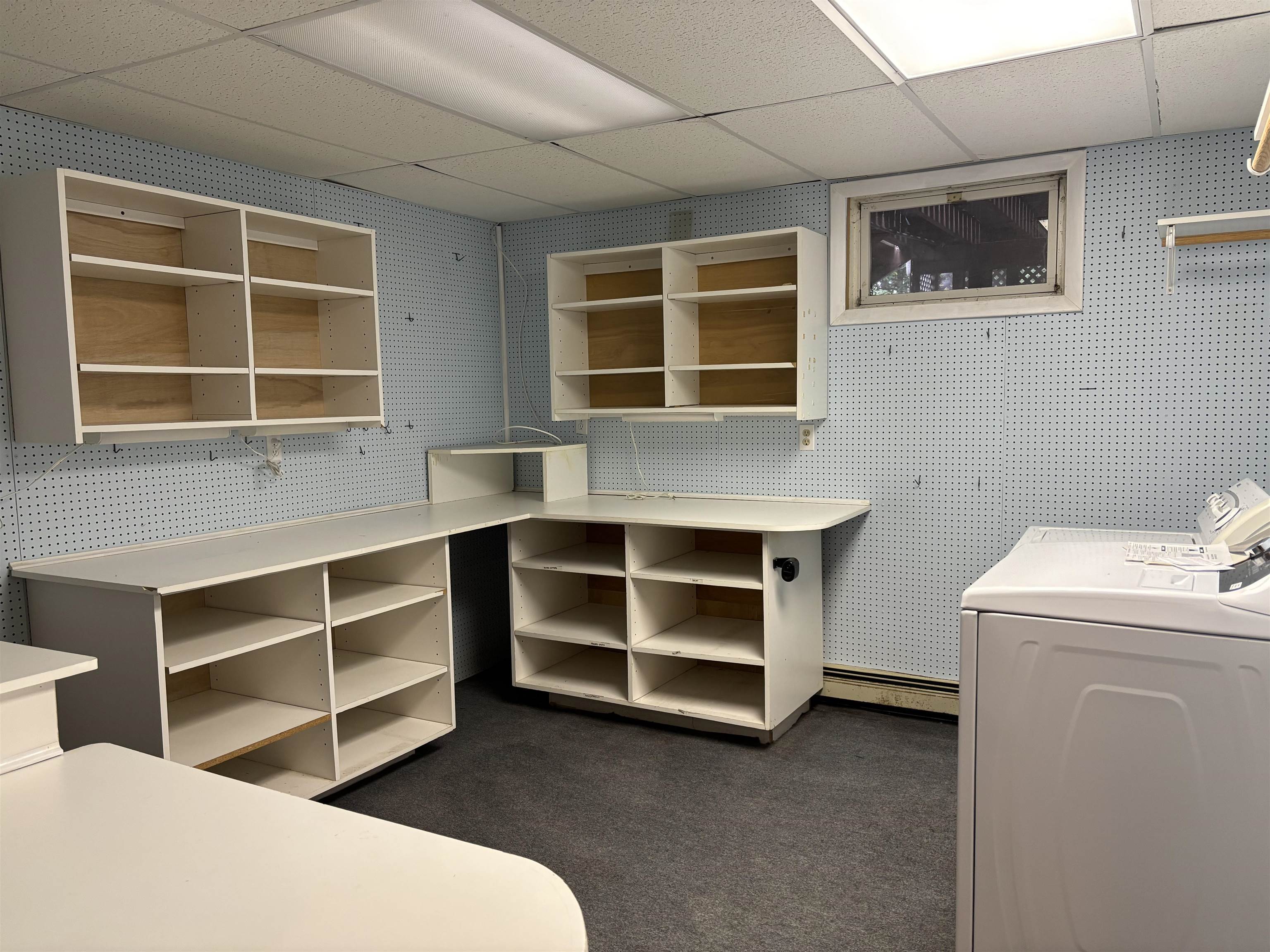Laundry/ Craft room