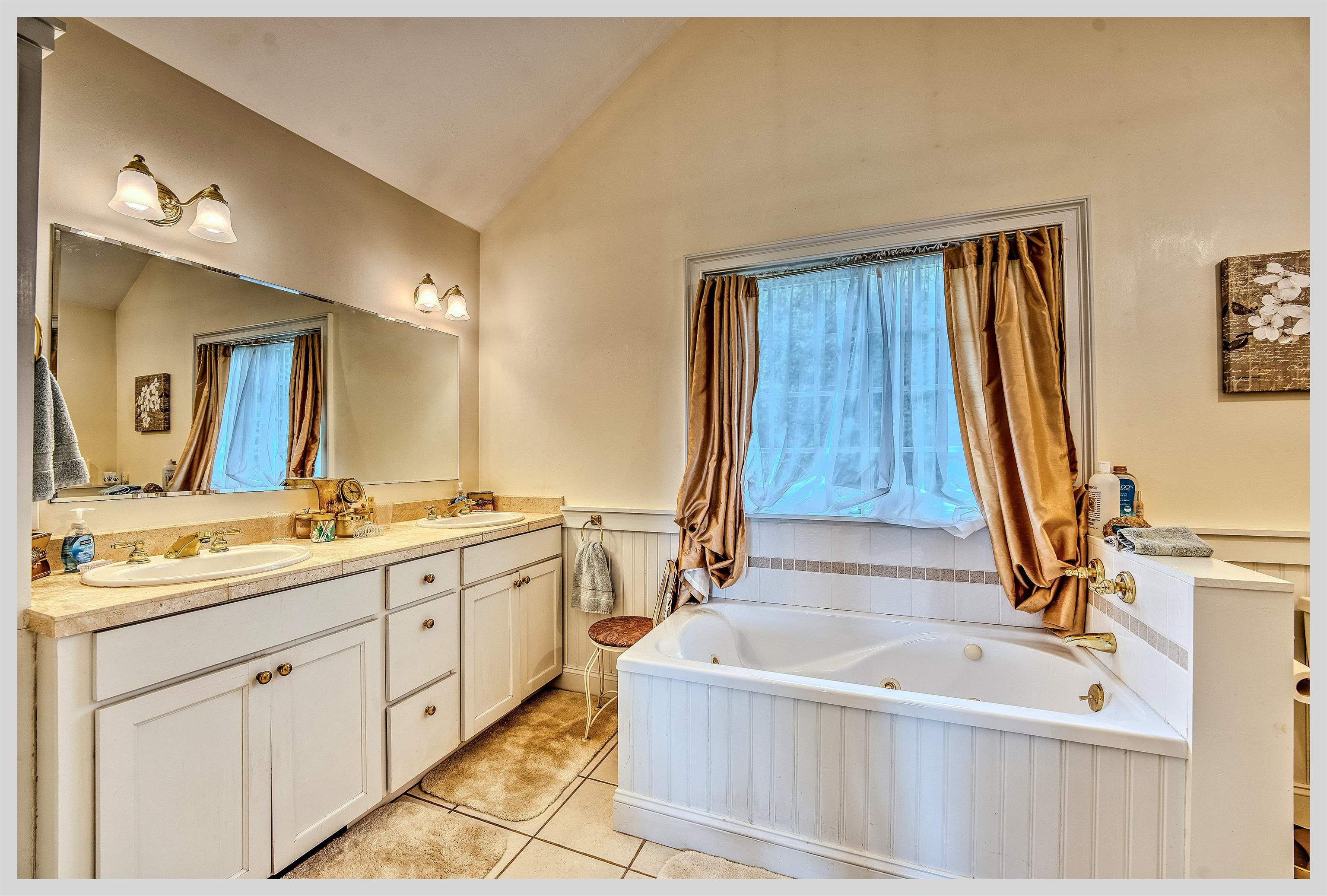 Primary bath