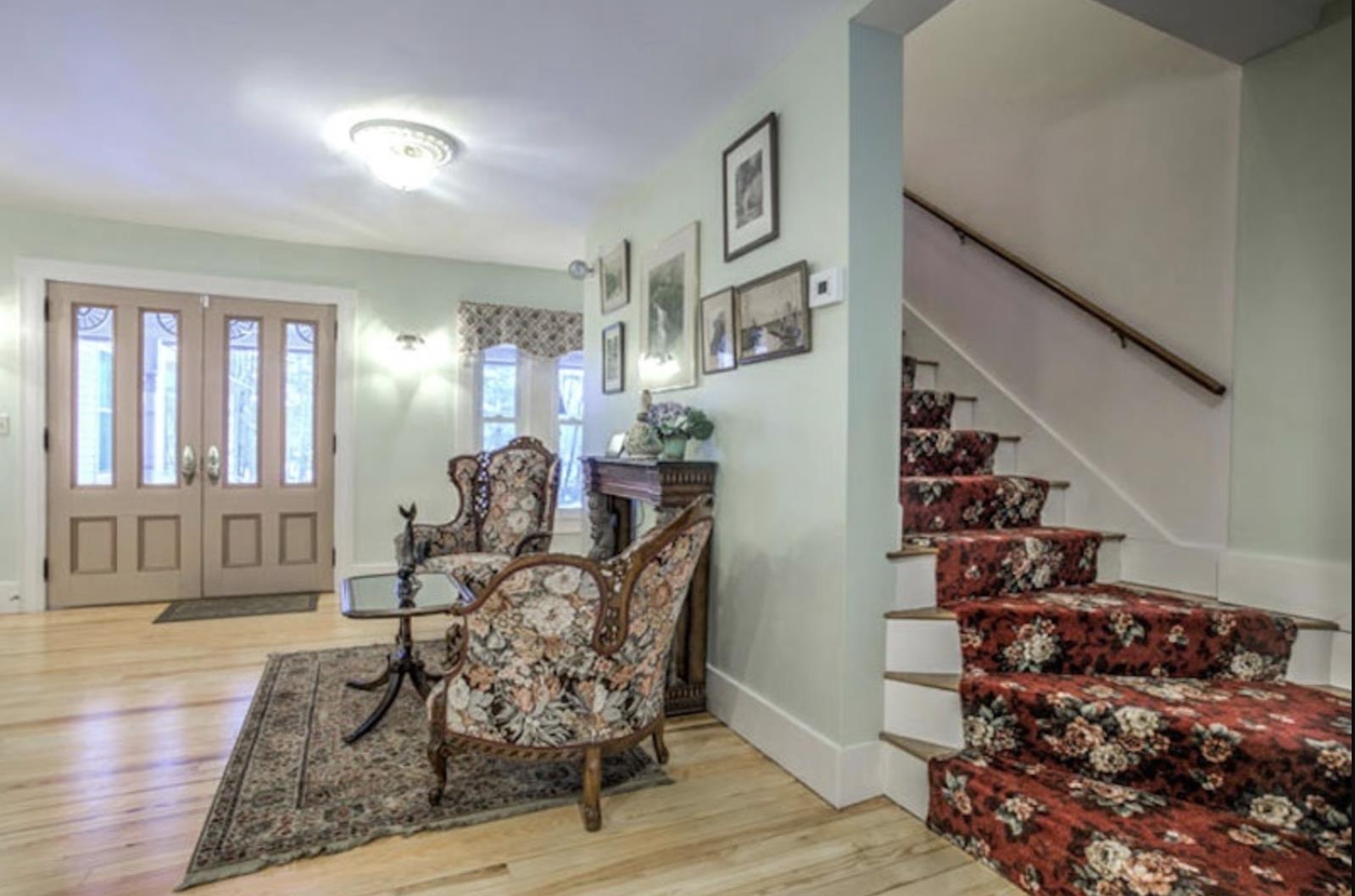 Stairs to Garden Suite & Cottage Room