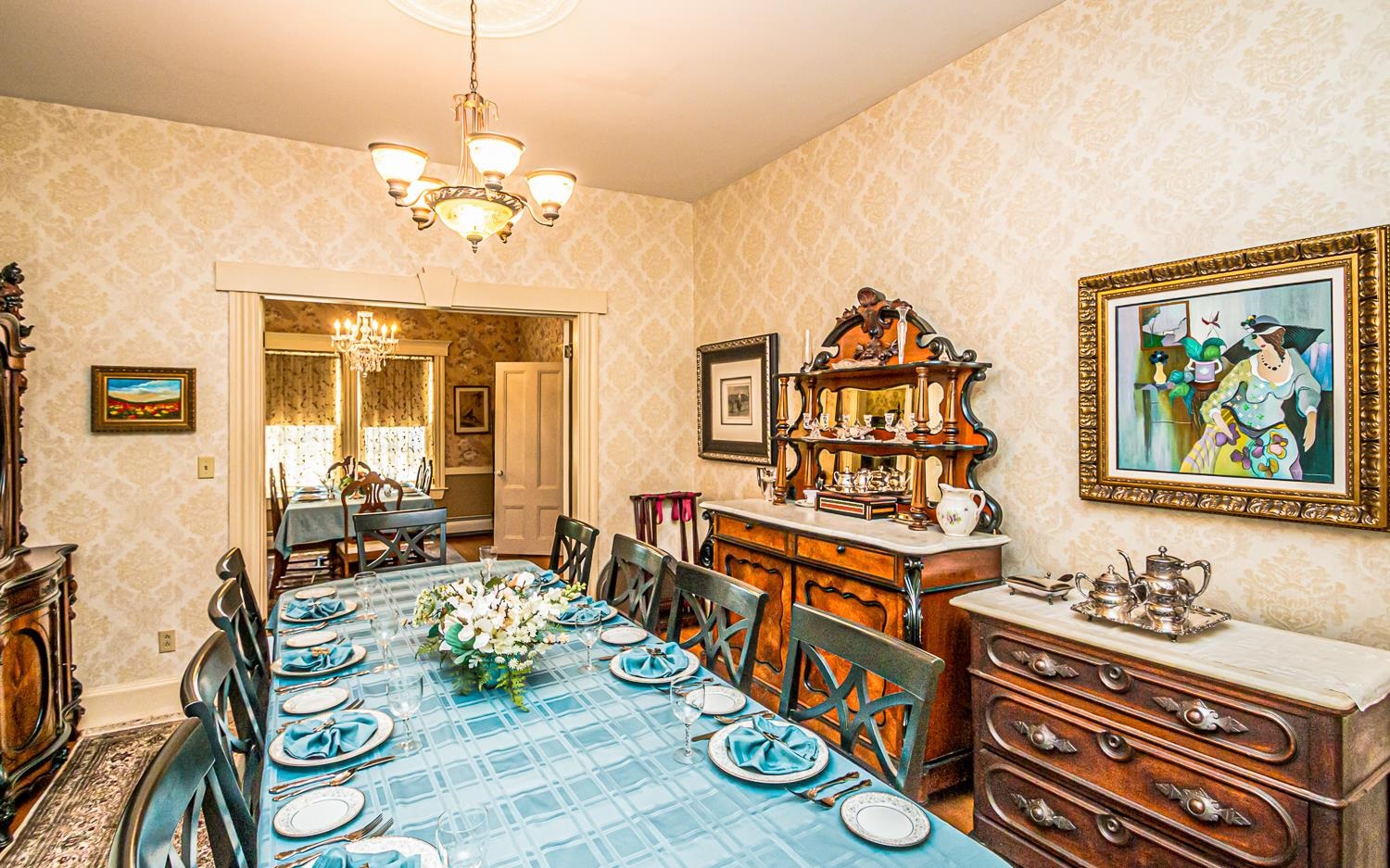 Dining rooms (adjoining)