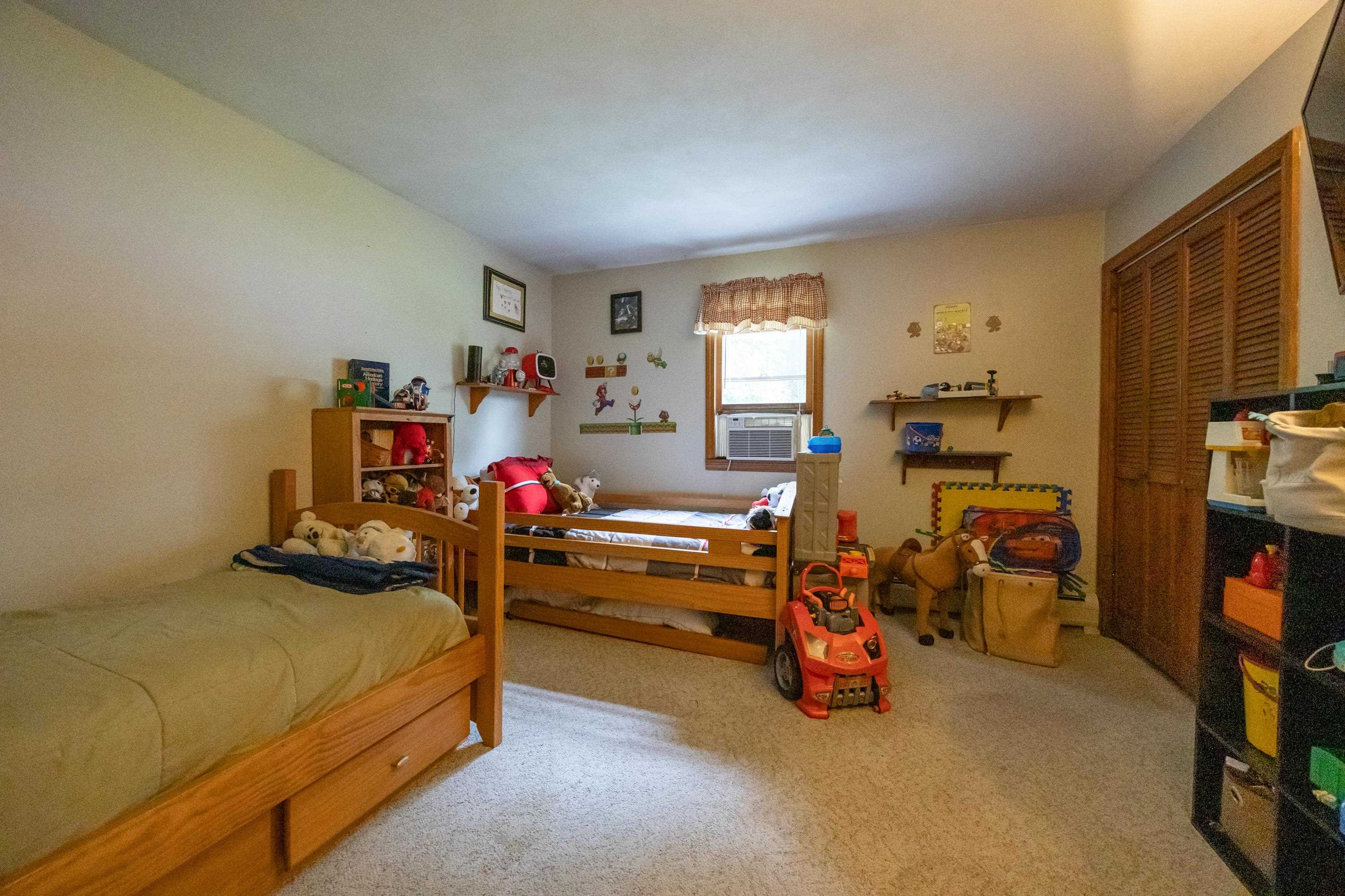 Photo 20 of 52