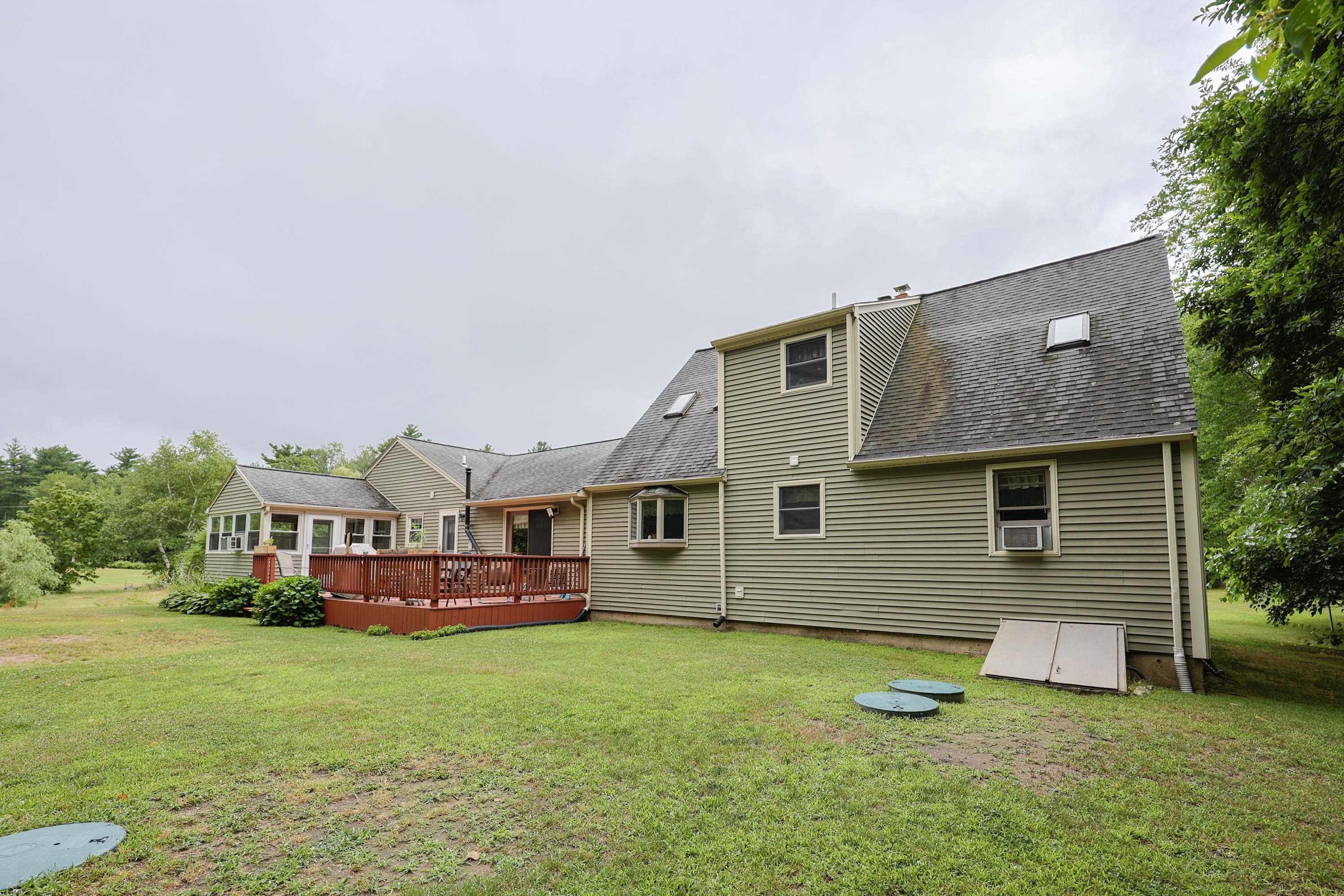 Photo 10 of 52