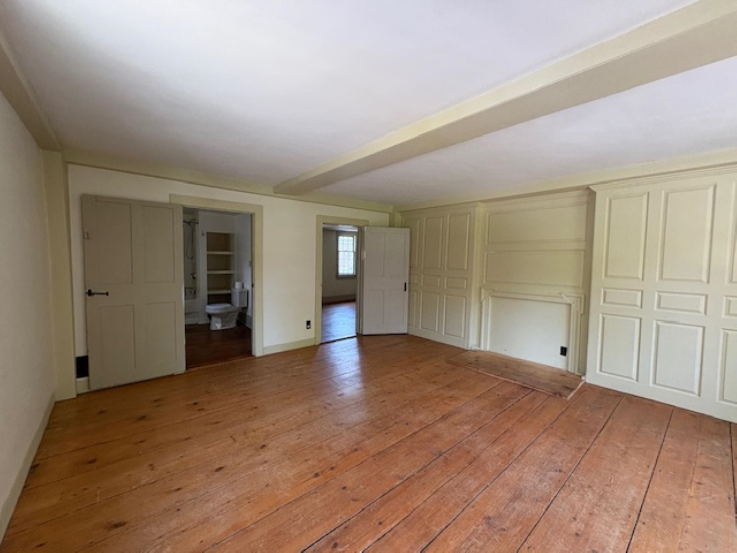 2nd floor bedroom