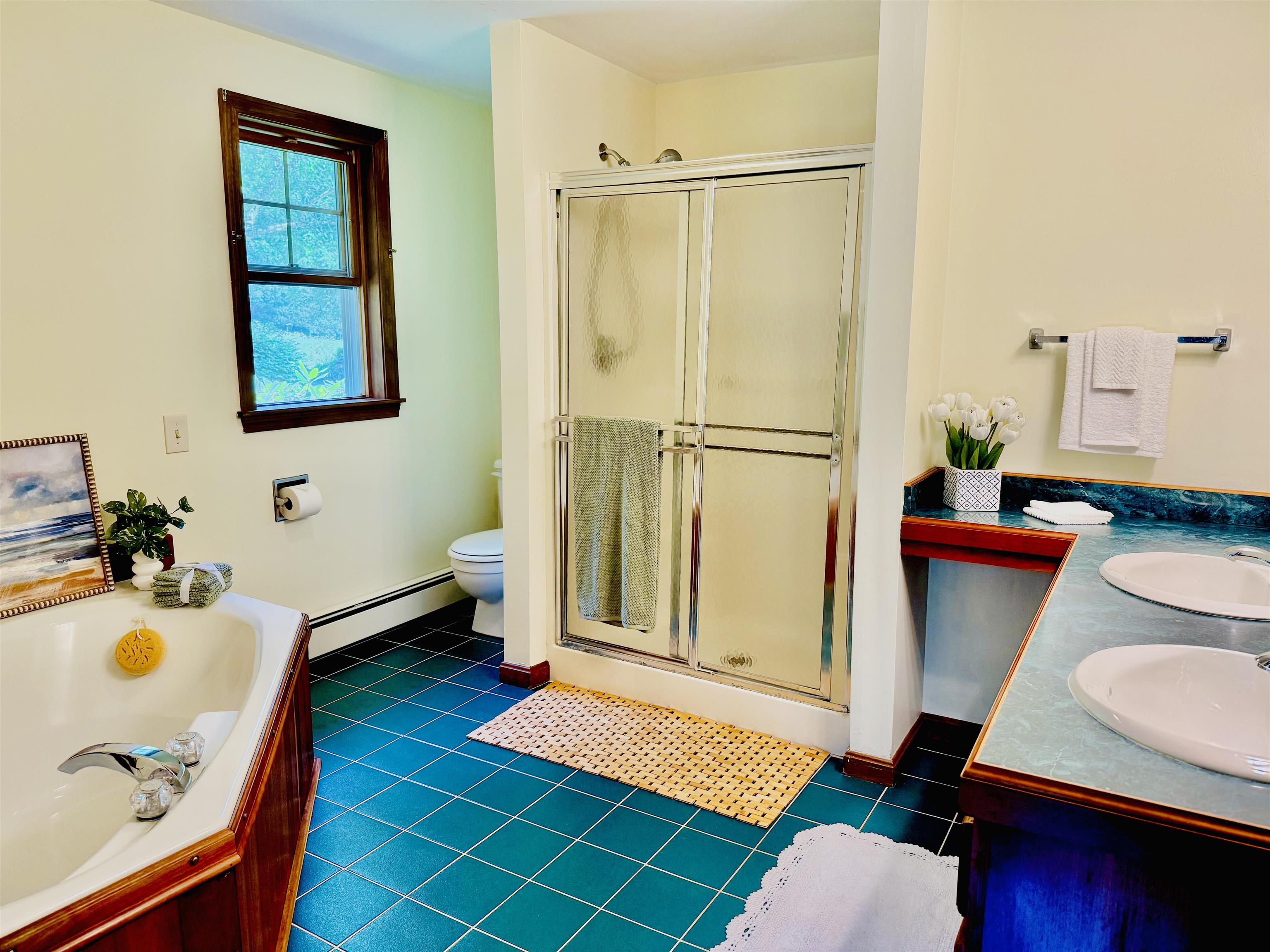 Primary Bathroom with Soaking Tub and Double Vanity