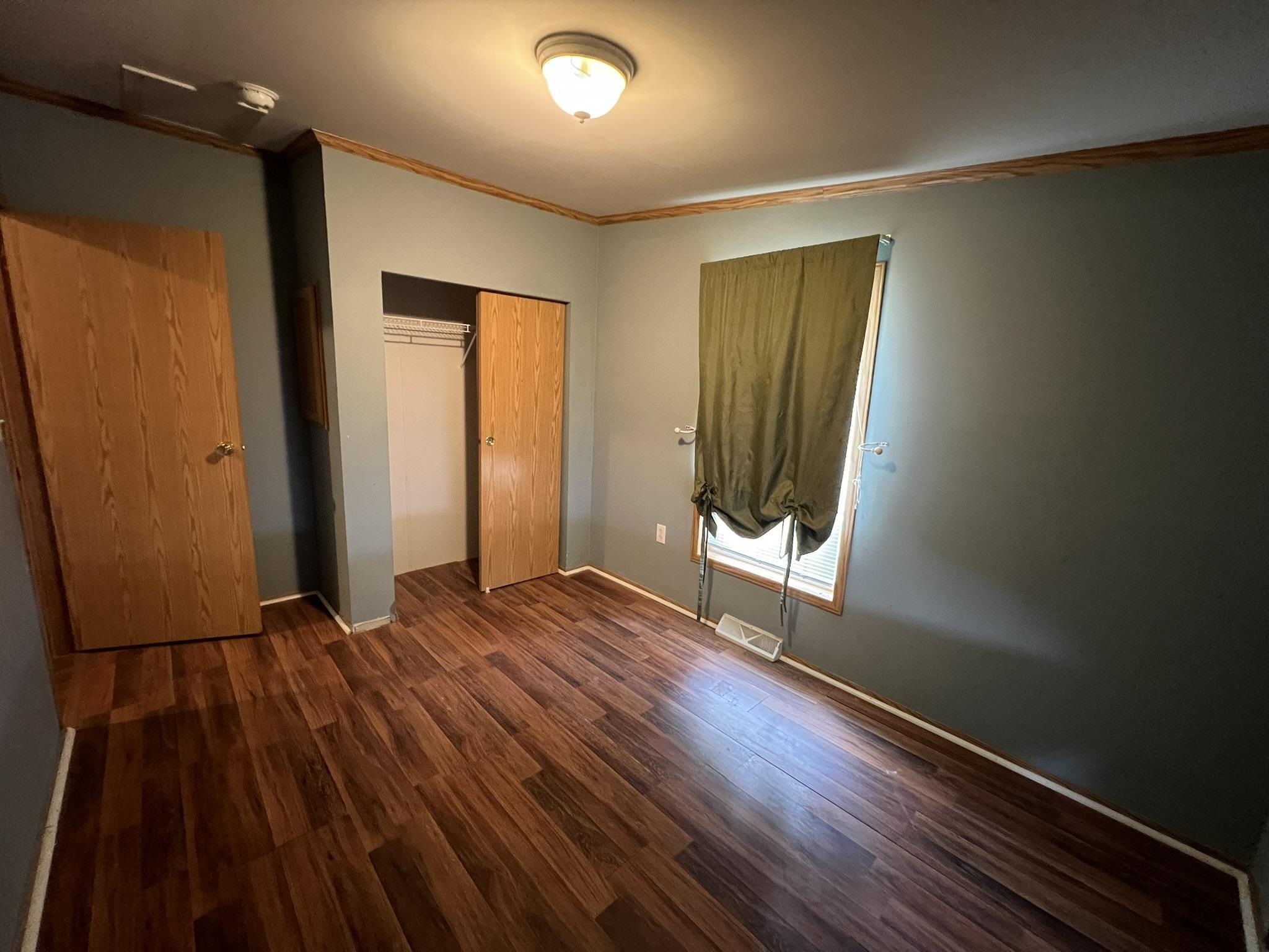 Photo 18 of 25
