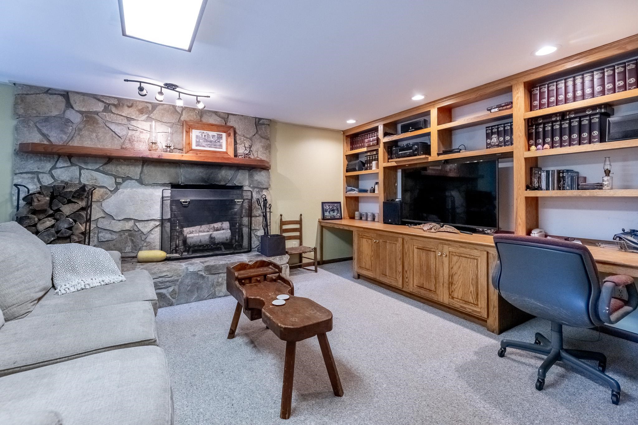 Family Room - Lower level 23650149