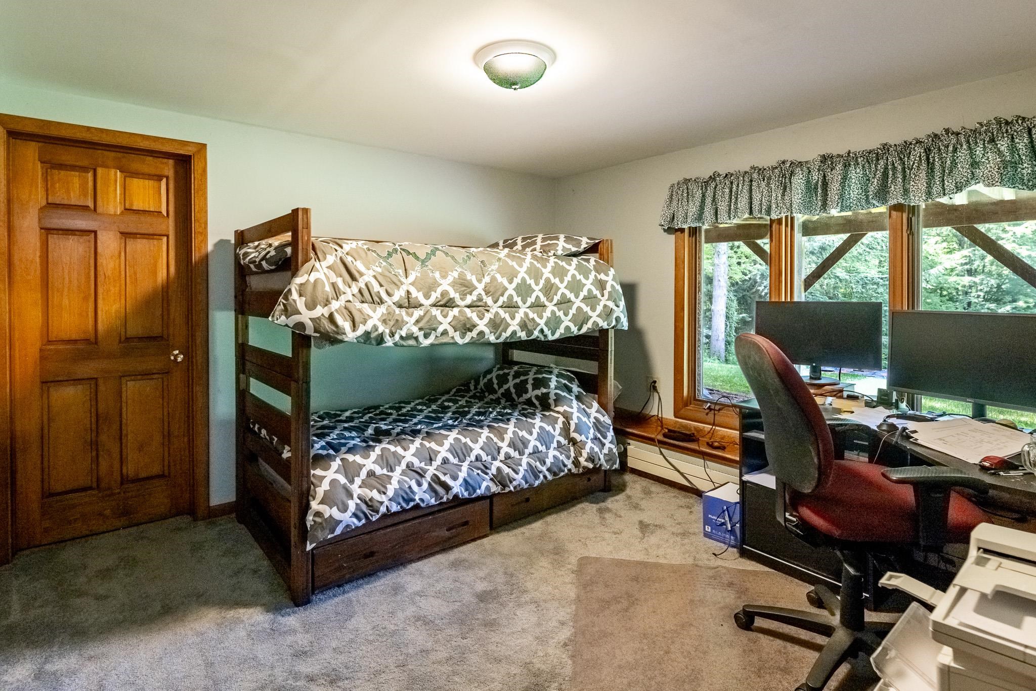 Bedroom/Study - Lower level 23650153