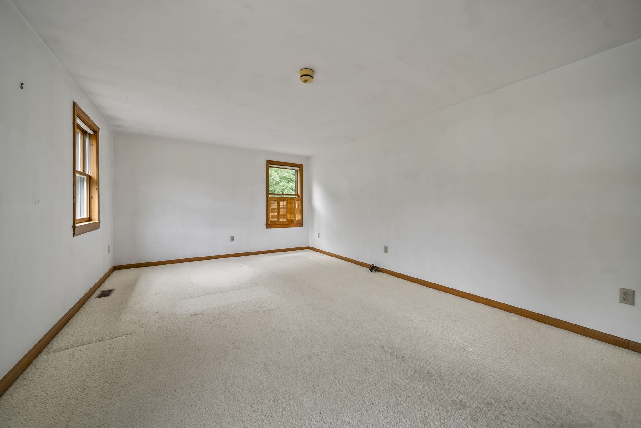Photo 33 of 45