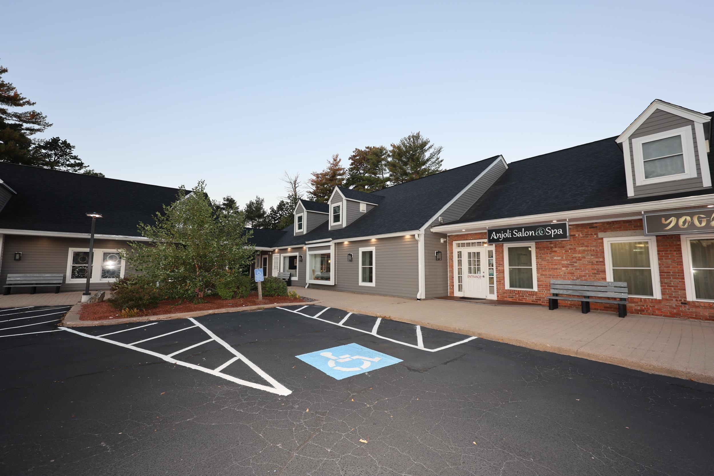 Amherst NH Commercial Property for sale $120,000 $14 per sq.ft.