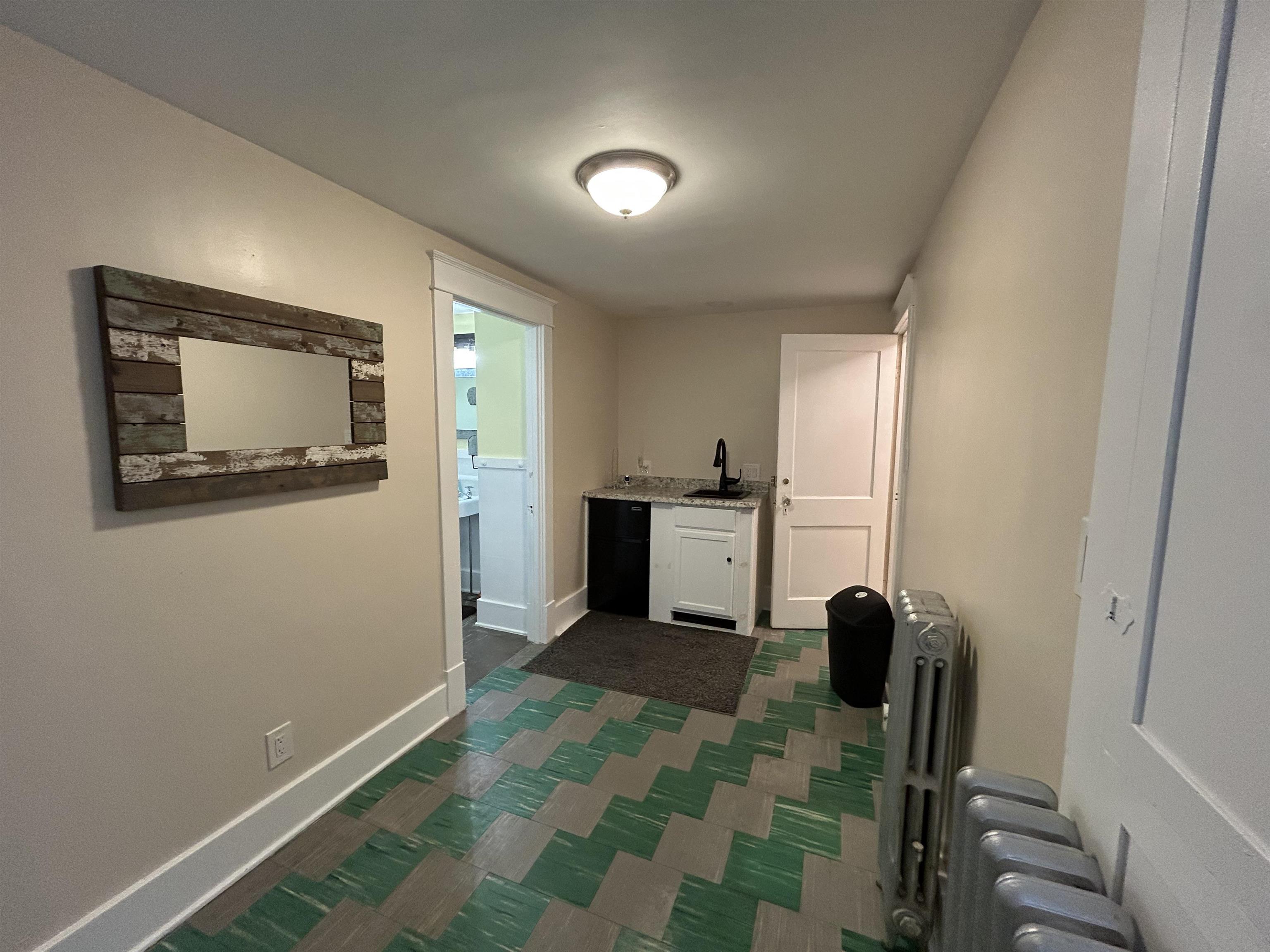 Left/Back Kitchenette